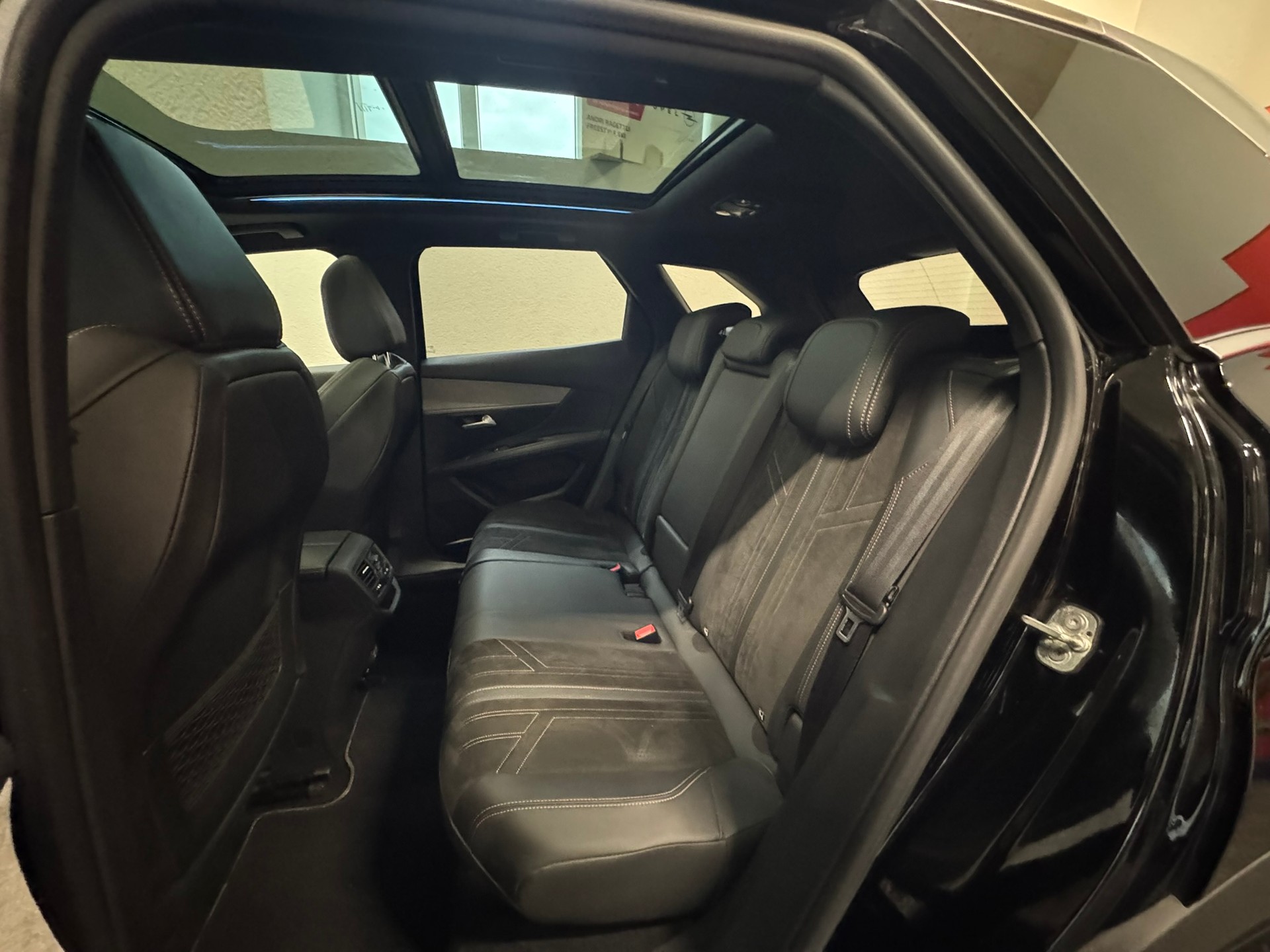 PEUGEOT 3008 1.5 BlueHDi GT EAT8 - 7