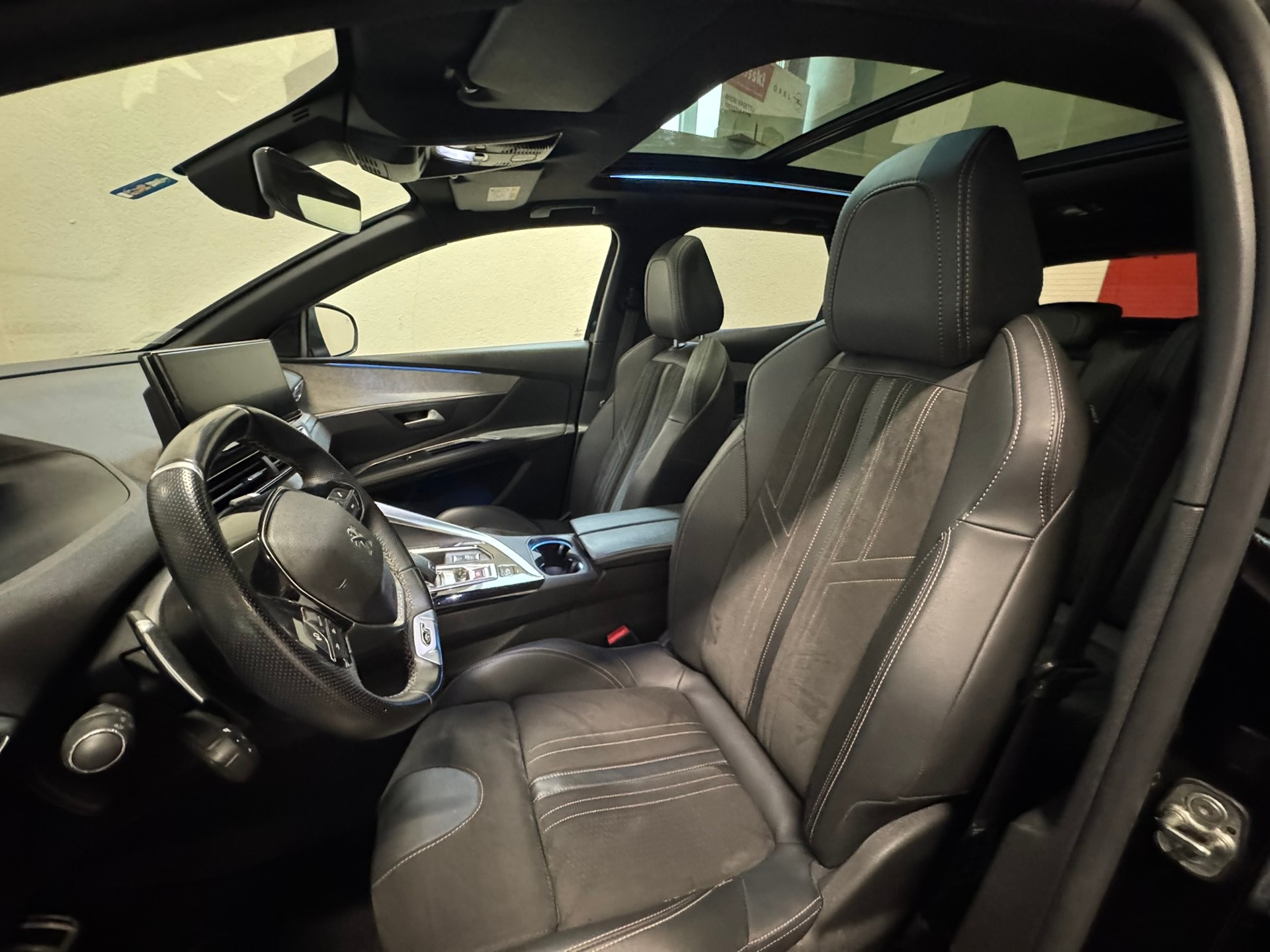 PEUGEOT 3008 1.5 BlueHDi GT EAT8 - 6