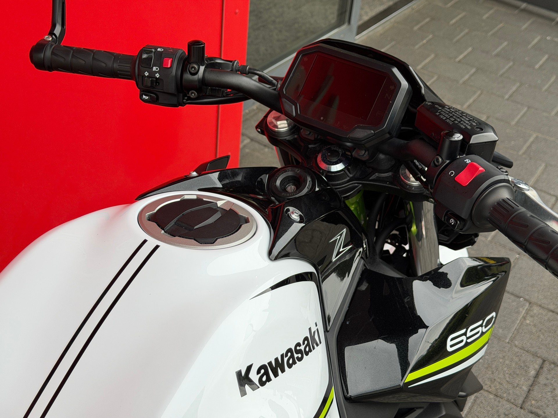 KAWASAKI Z 650 (35kW) - 4