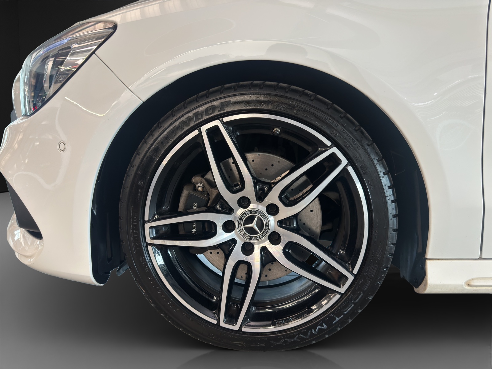 MERCEDES-BENZ CLA 220 4Matic - 8