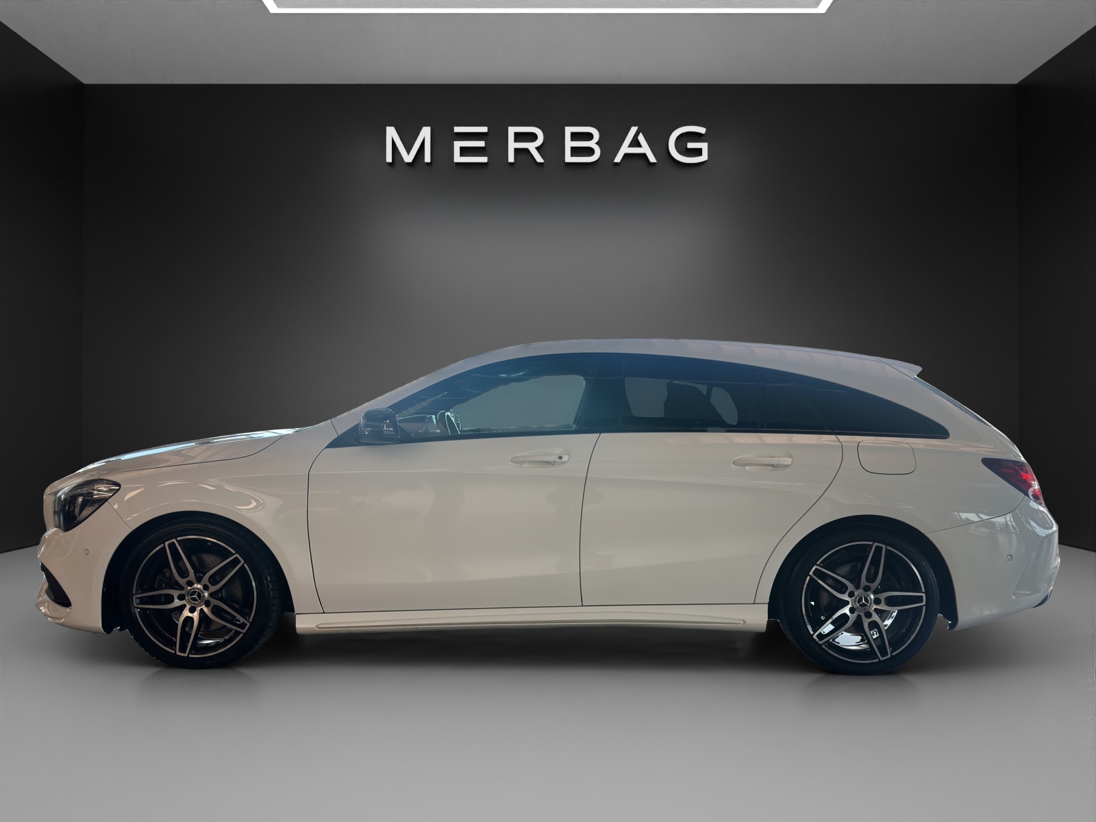 MERCEDES-BENZ CLA 220 4Matic - 3