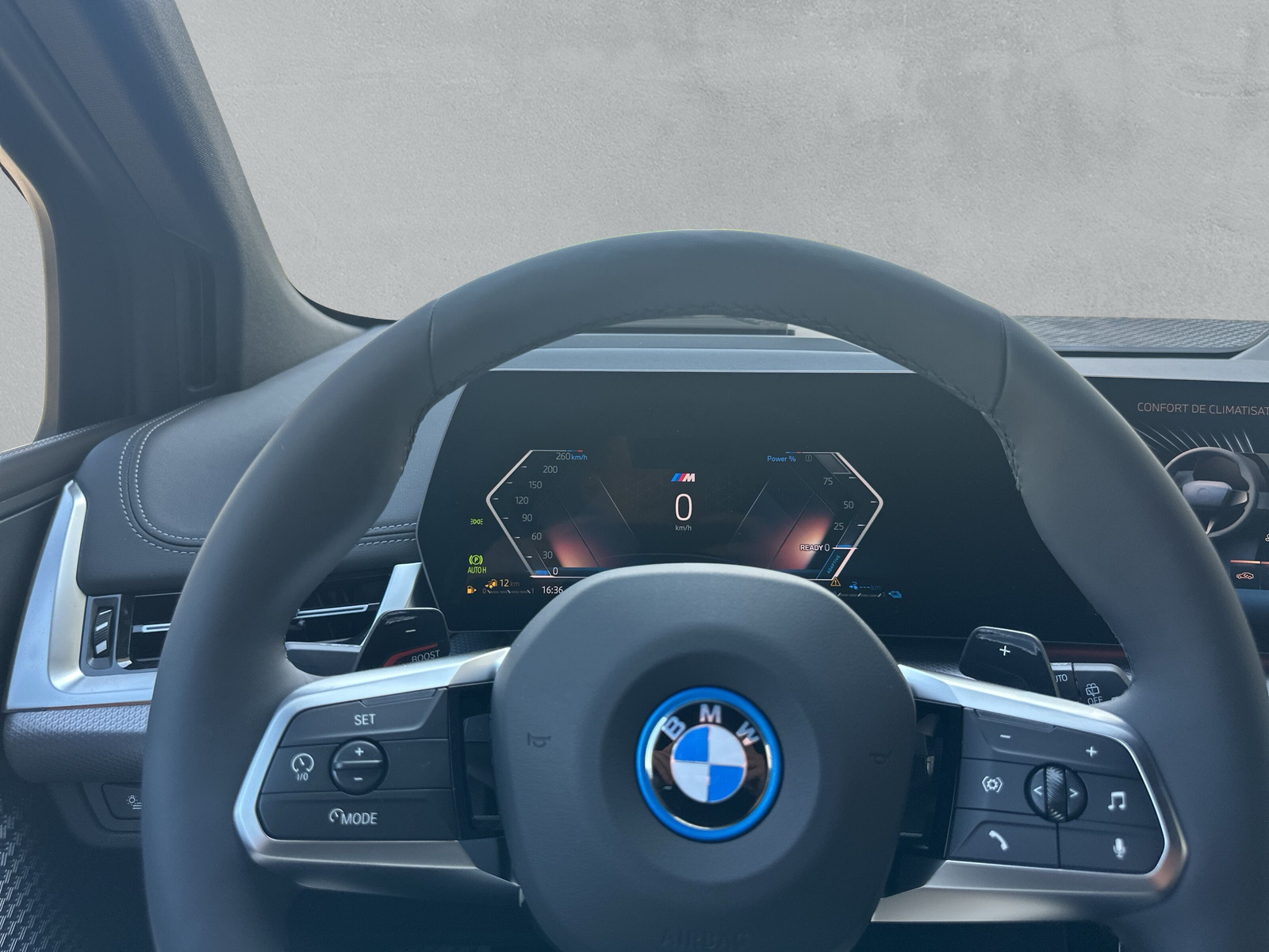 BMW 225e xDrive Active Tourer - 22