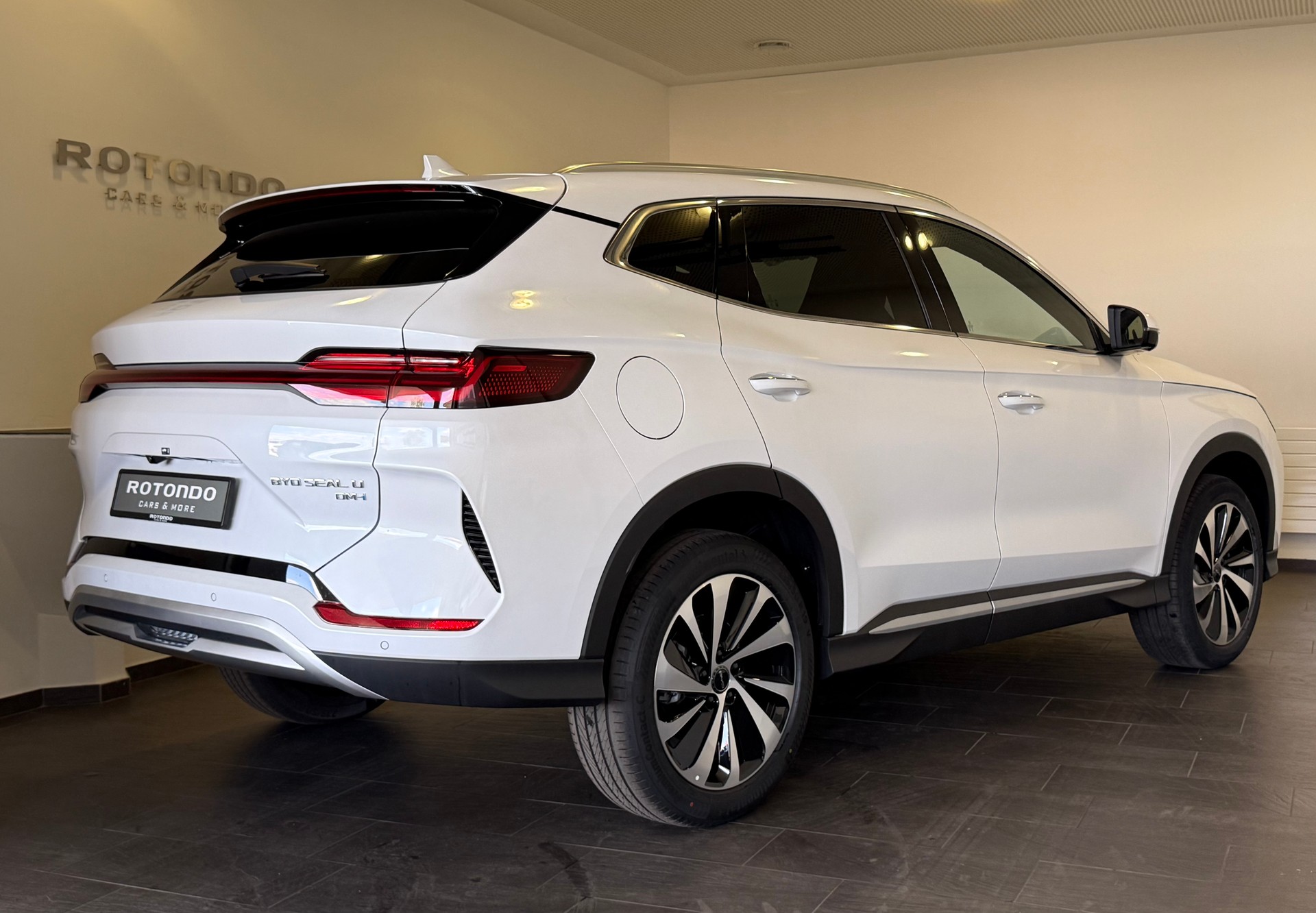 BYD Seal U DM-i Comfort - 2