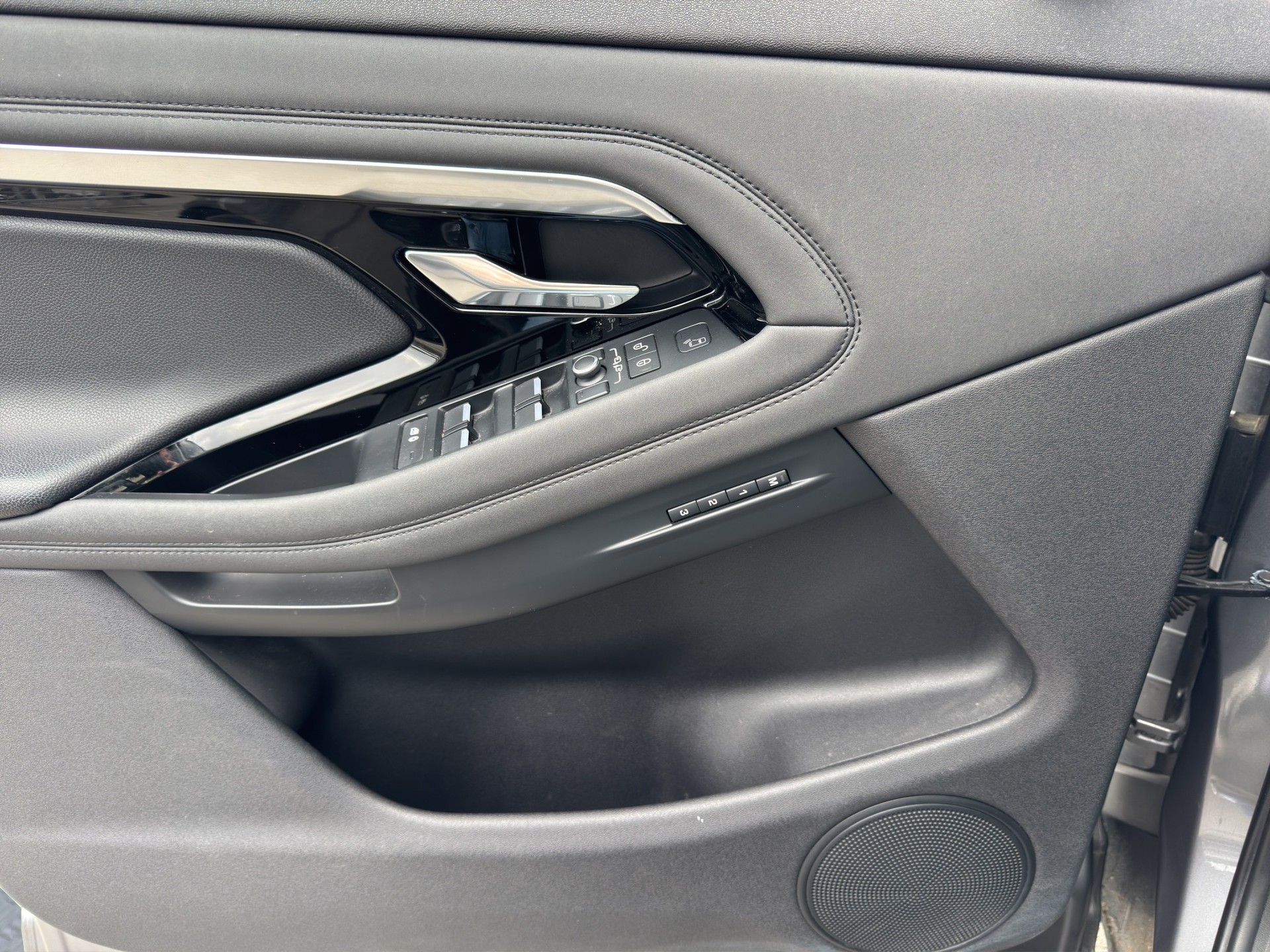 LAND ROVER Range Rover Evoque R-Dynamic P 200 AT9 - 9