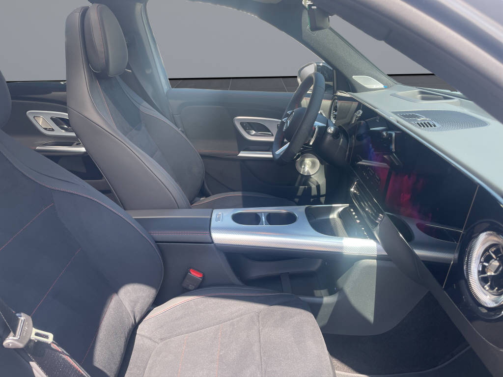 MERCEDES-BENZ GLB 220 4MATIC - 10