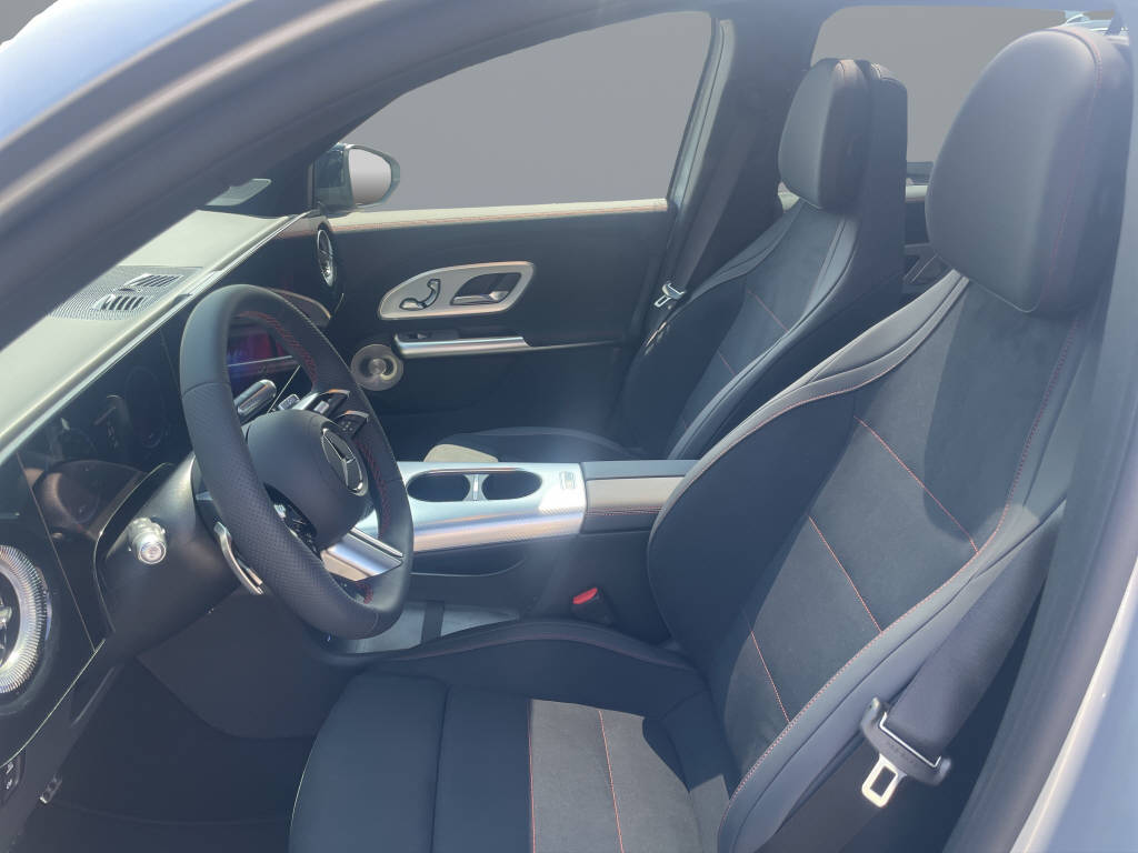 MERCEDES-BENZ GLB 220 4MATIC - 8