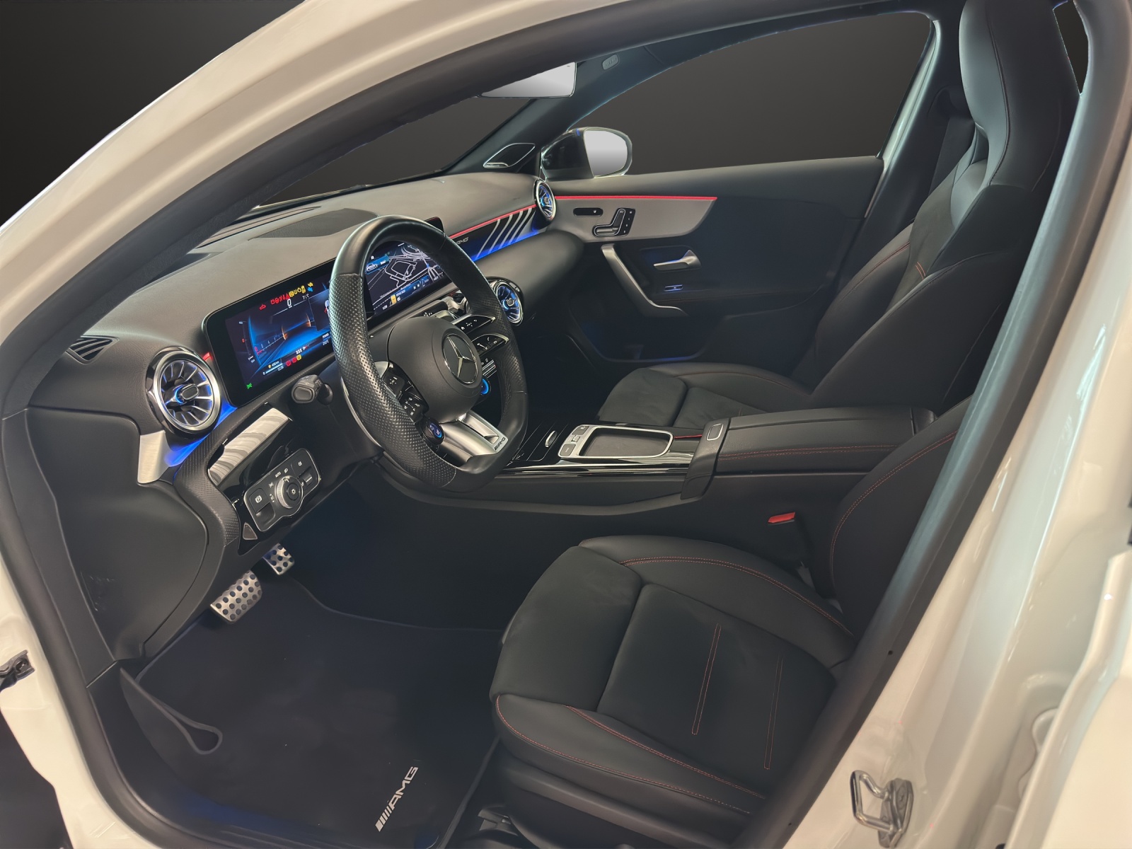 MERCEDES-BENZ A AMG 35 4Matic 8G-DCT - 9