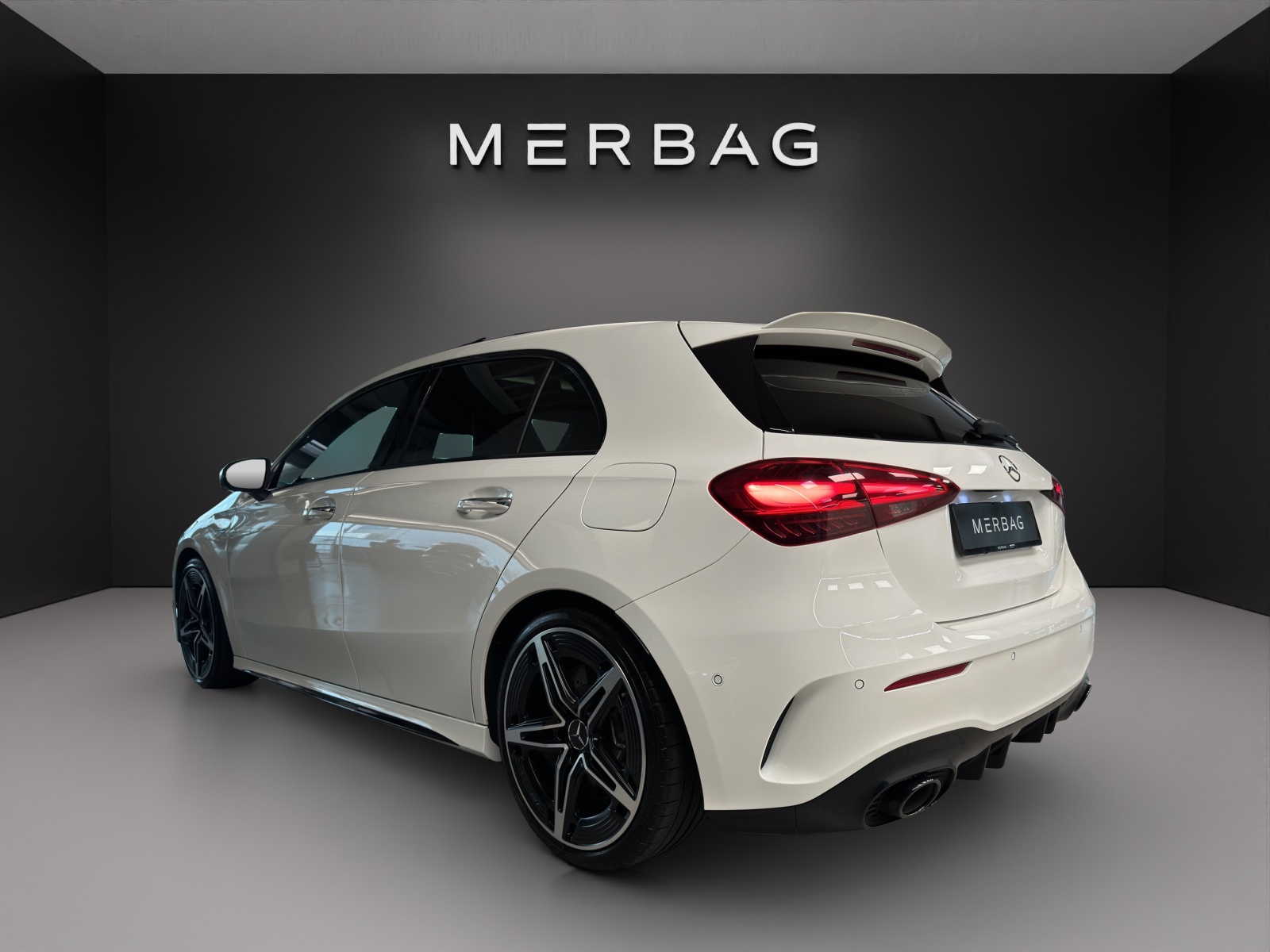 MERCEDES-BENZ A AMG 35 4Matic 8G-DCT - 4