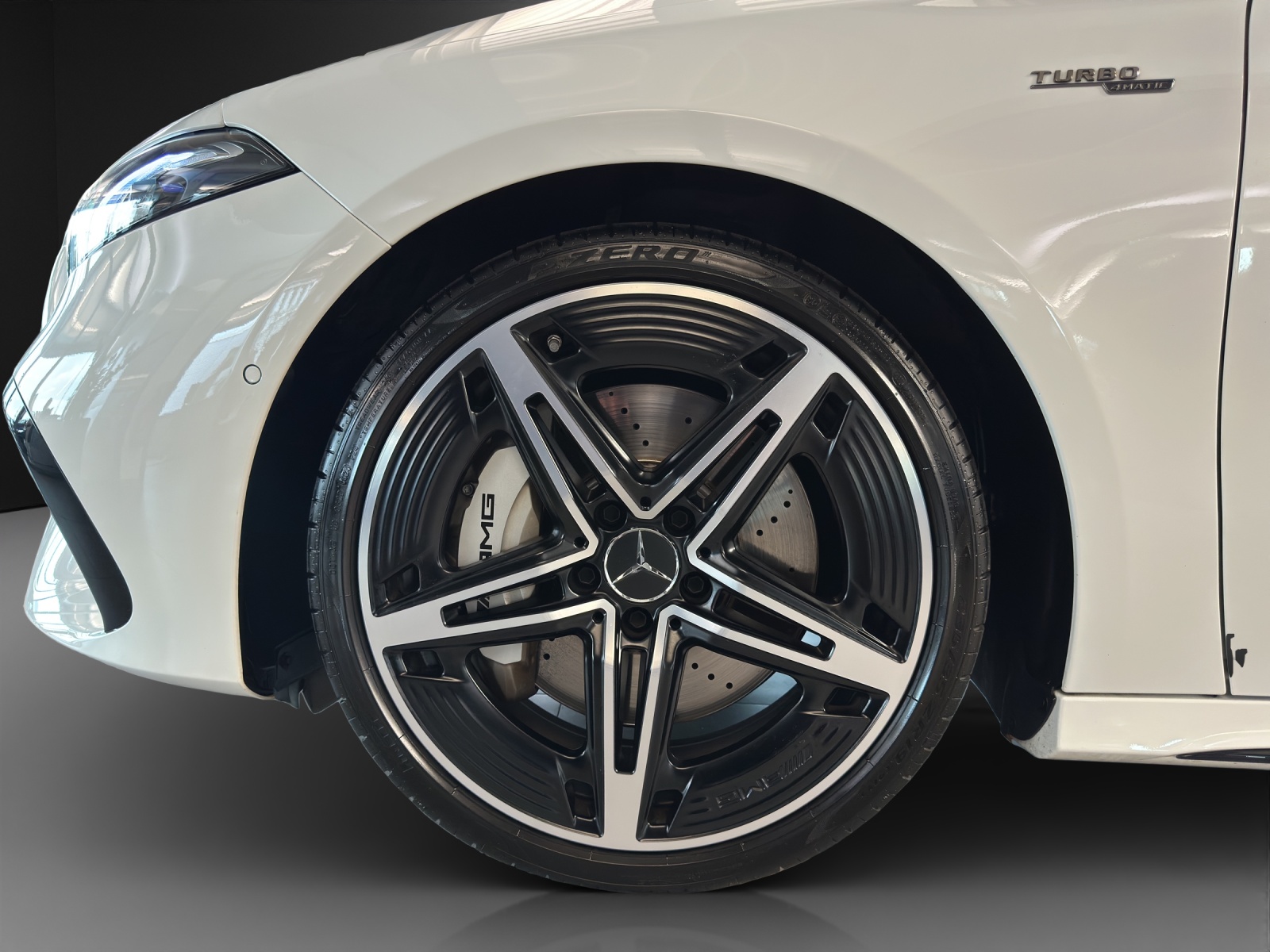 MERCEDES-BENZ A AMG 35 4Matic 8G-DCT - 8
