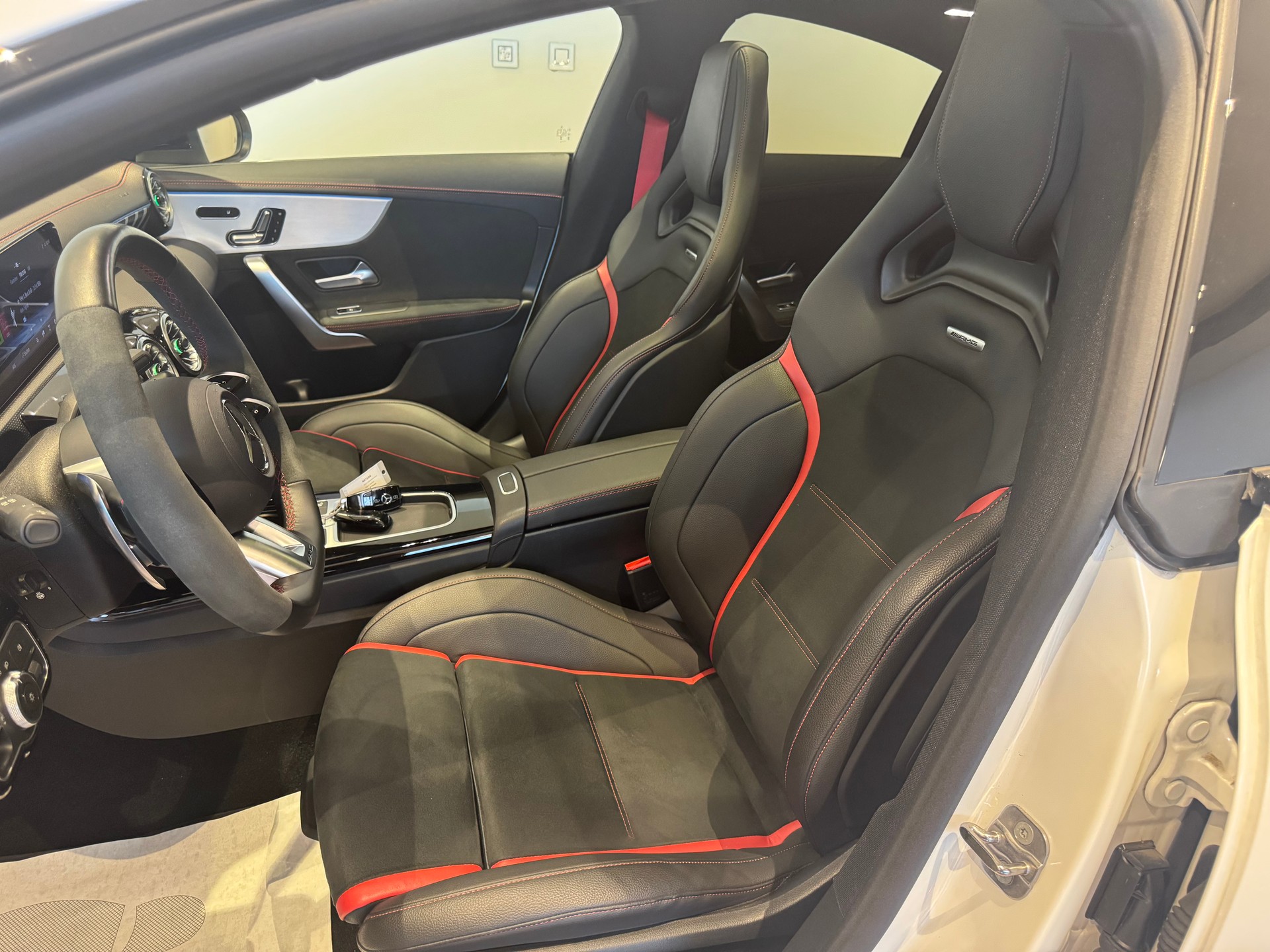 MERCEDES-BENZ CLA 35 AMG 4matic - 14
