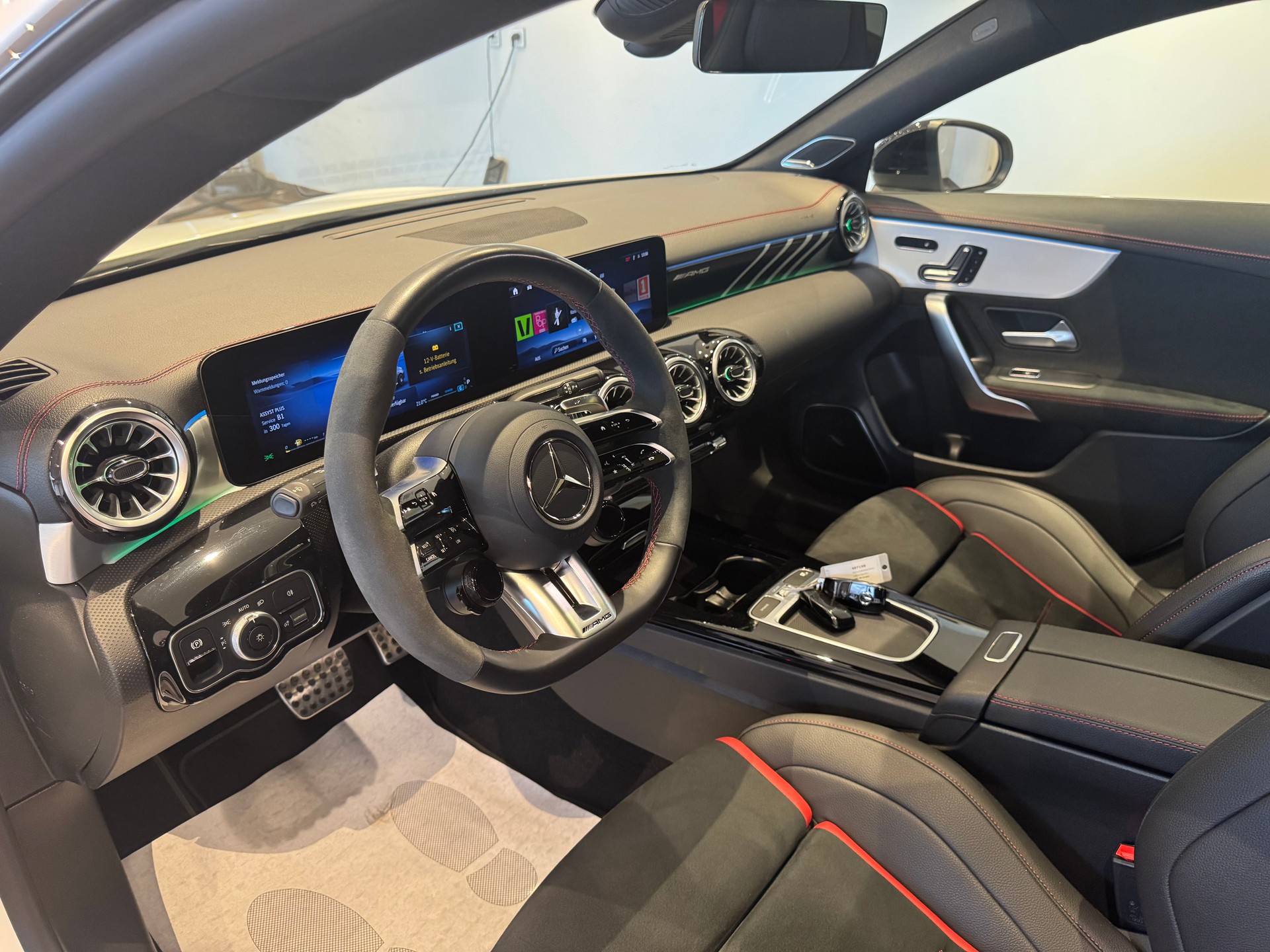 MERCEDES-BENZ CLA 35 AMG 4matic - 15