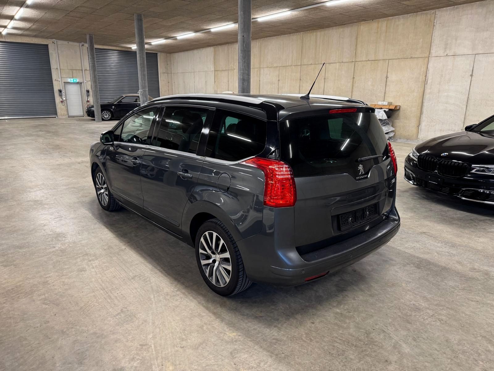 PEUGEOT 5008 2.0 HDI Business Tiptronic - 6