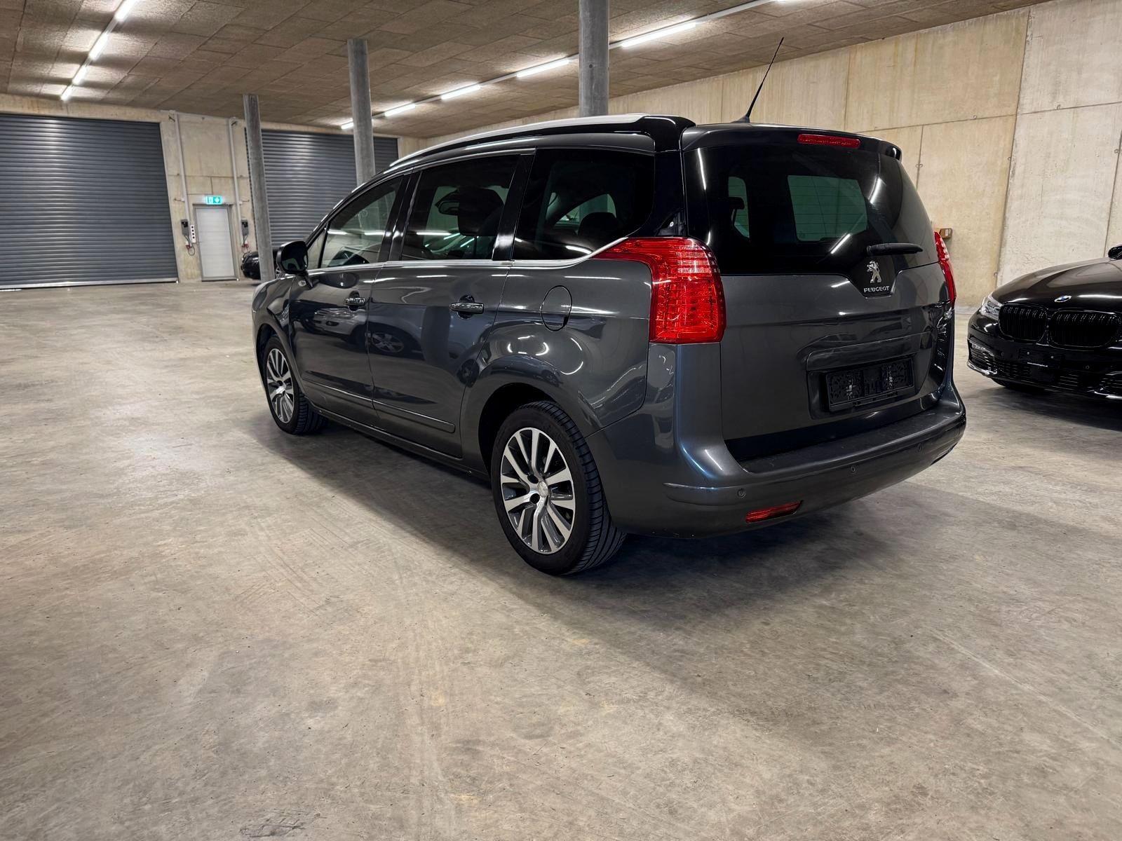 PEUGEOT 5008 2.0 HDI Business Tiptronic - 5
