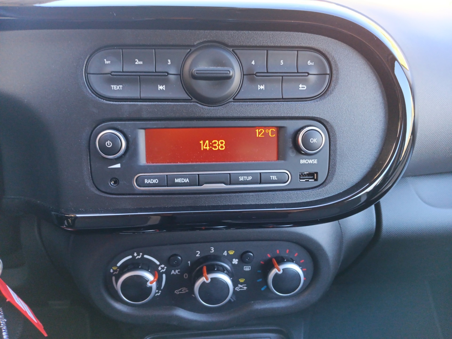 RENAULT Twingo SCe 65 Zen - 15