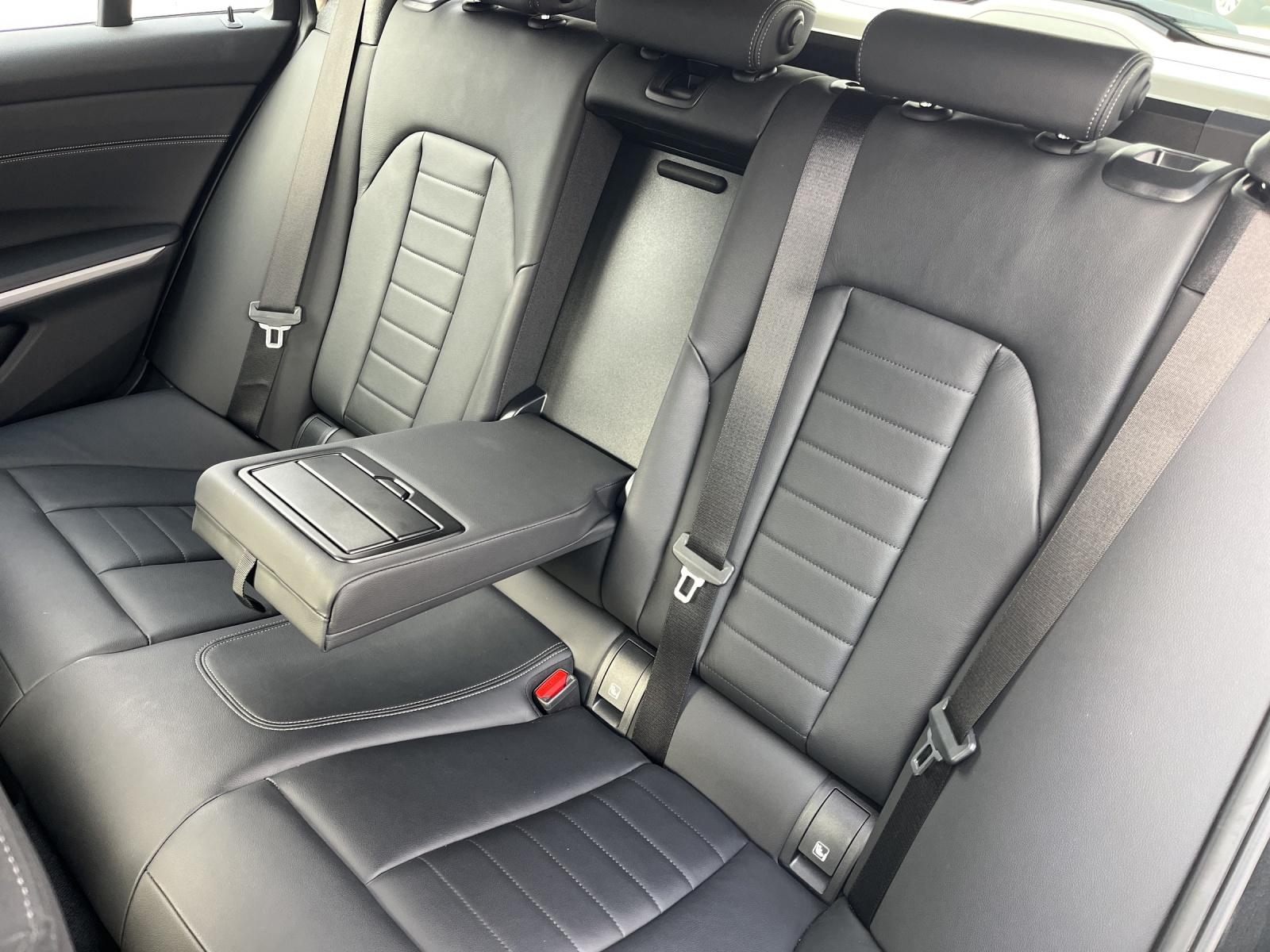 BMW 320d xDrive 48V Touring Steptronic - 24