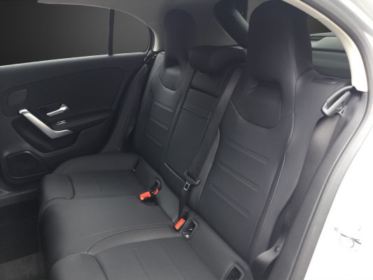 MERCEDES-BENZ A 250 4Matic 8G-DCT - 11