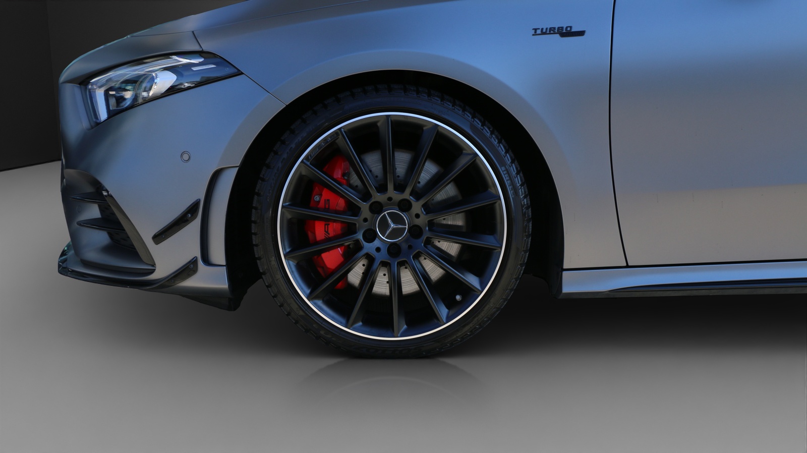 MERCEDES-BENZ A 35 AMG 4Matic - 22