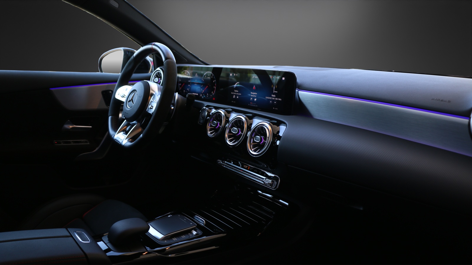 MERCEDES-BENZ A 35 AMG 4Matic - 6