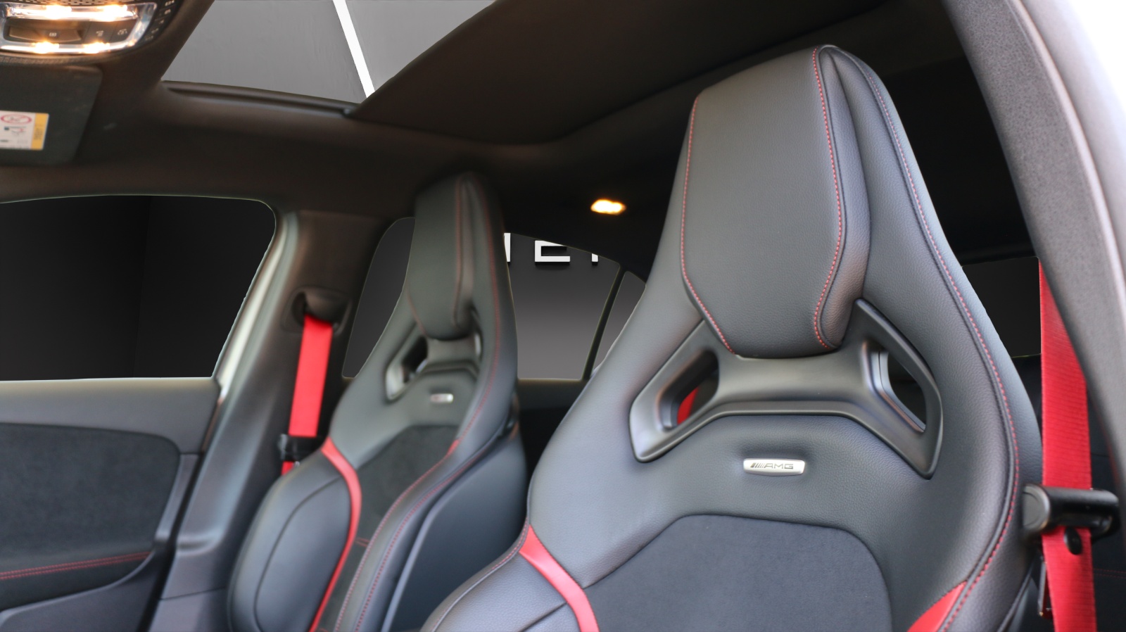 MERCEDES-BENZ A 35 AMG 4Matic - 7