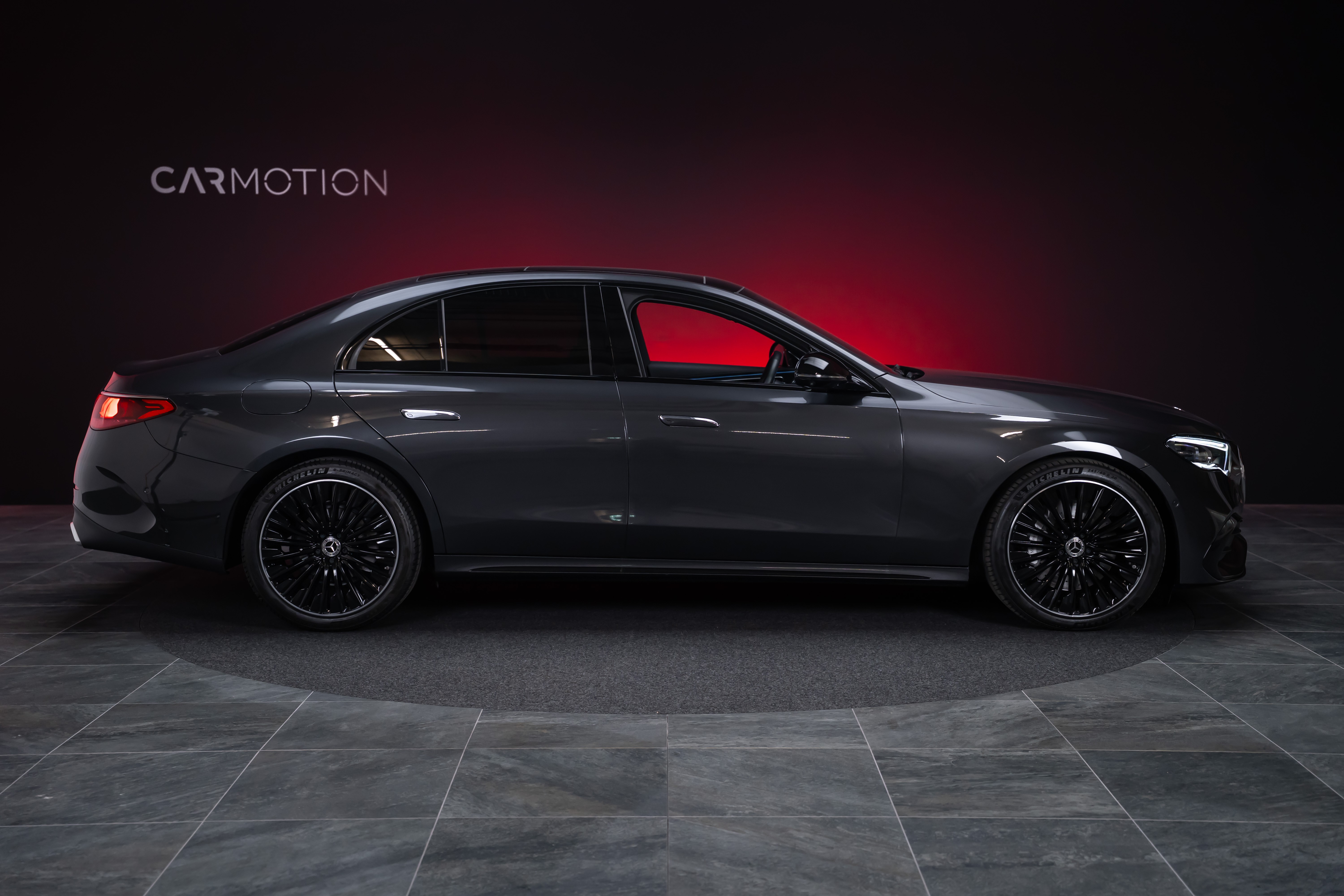 E 220 d AMG Line Limousine / Hyperscreen / Panorama-Schiebedach / Burmester