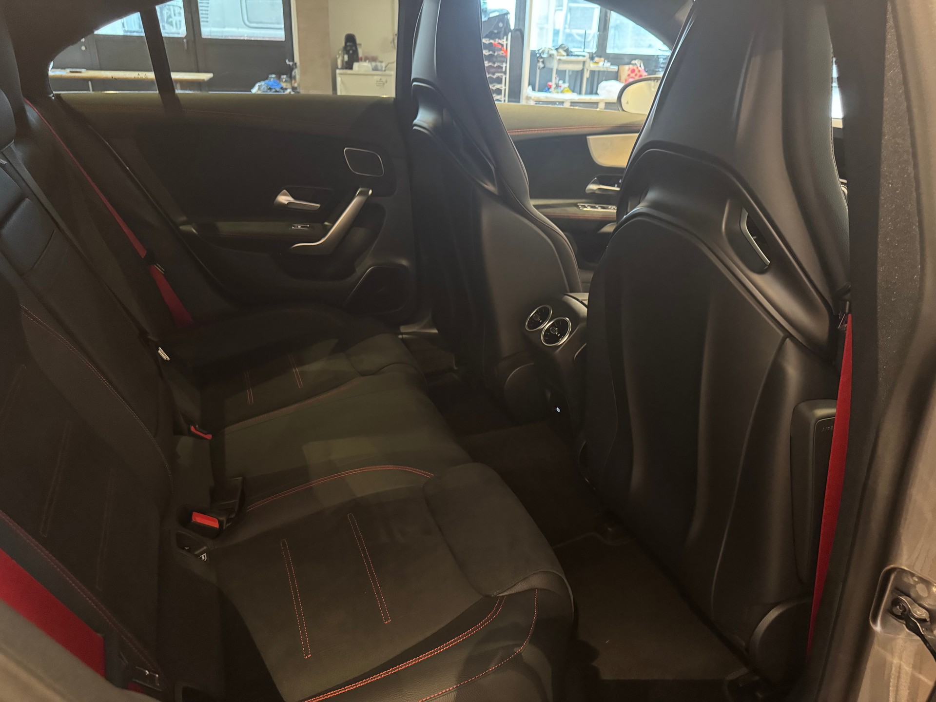 MERCEDES-BENZ CLA 35 AMG 4matic - 11