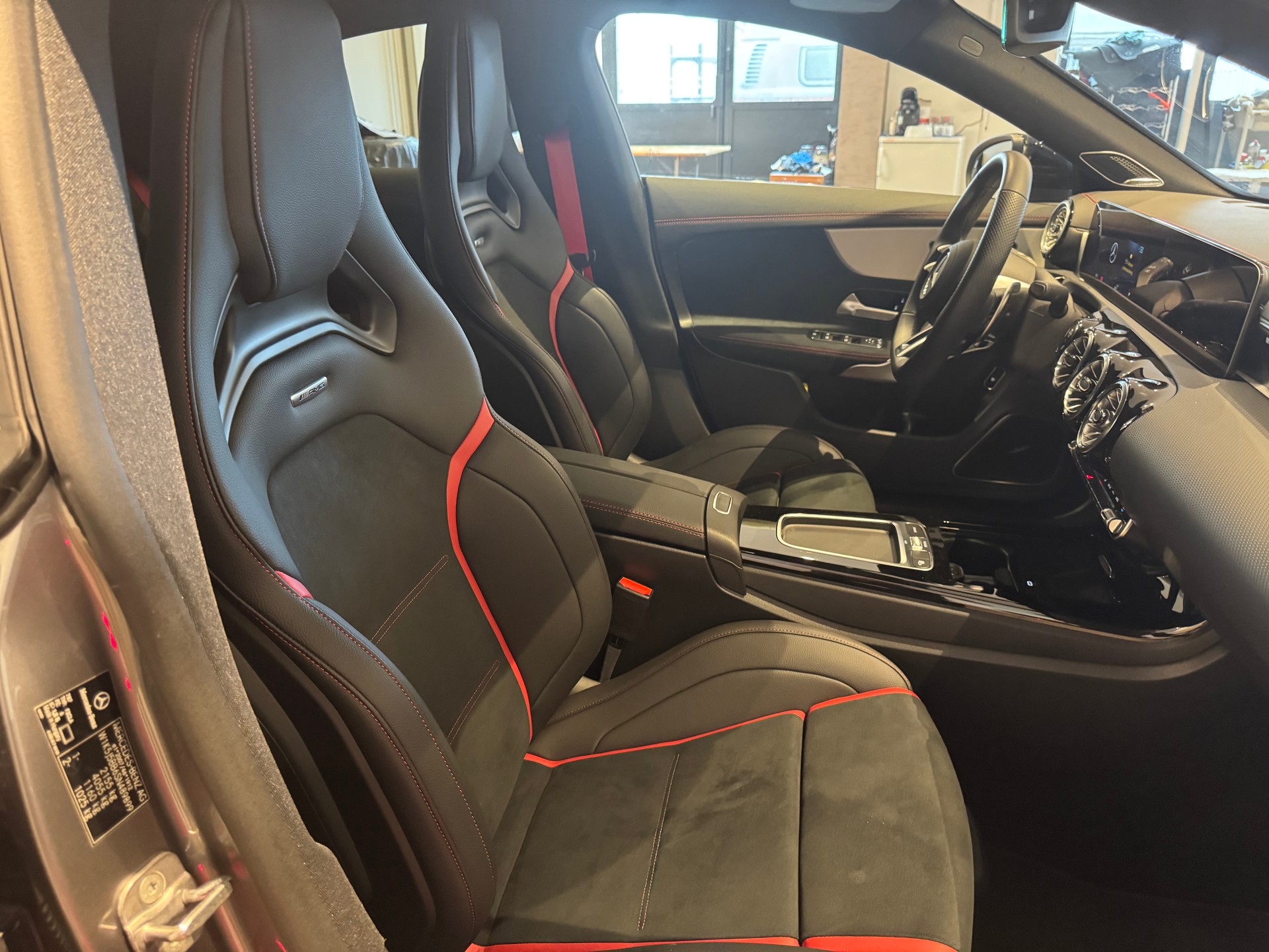 MERCEDES-BENZ CLA 35 AMG 4matic - 8