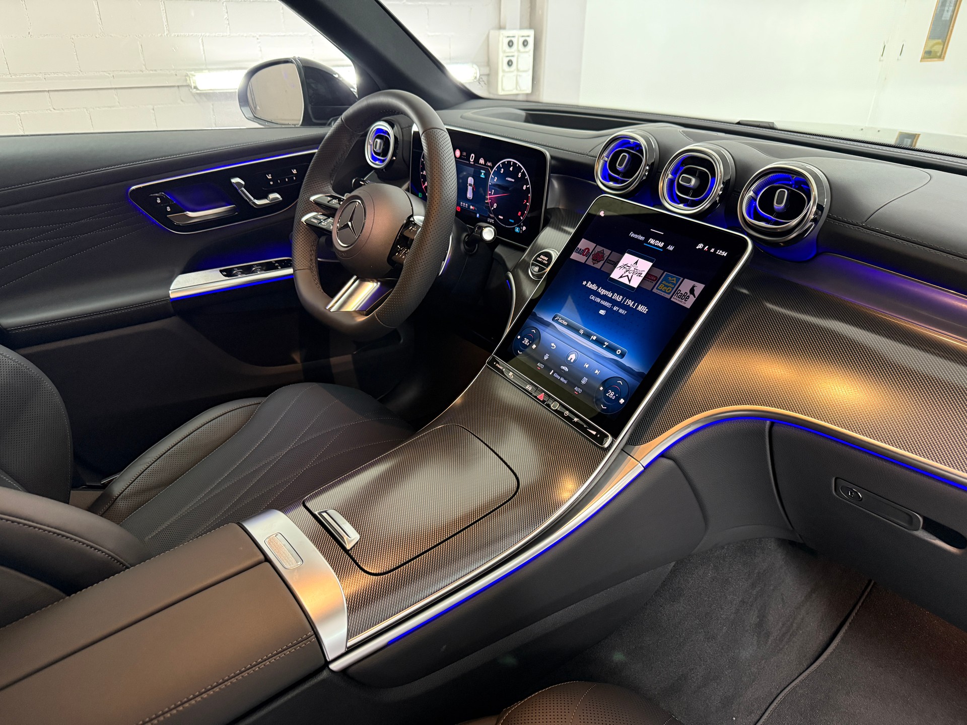 MERCEDES-BENZ GLC 300 4MATIC - 12