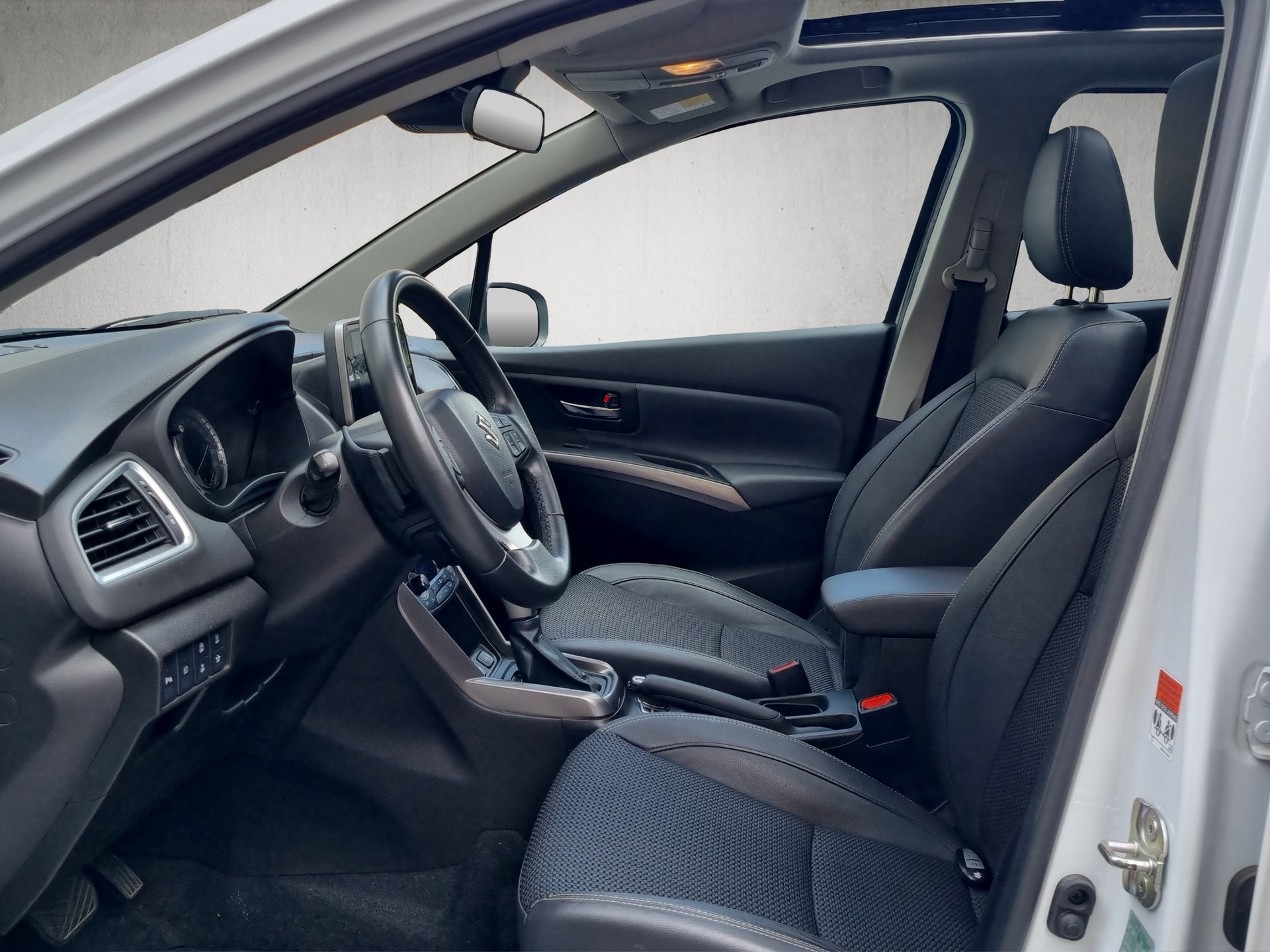 SUZUKI S-Cross 1.4 T Compact Top Hybrid 4x4 - 9