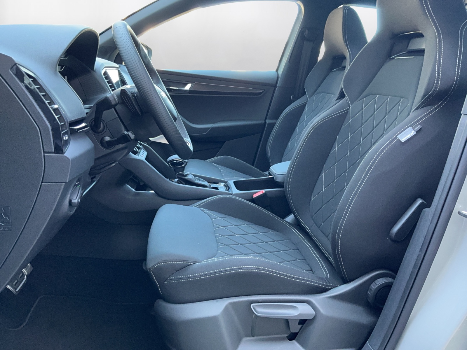 SKODA Karoq 1.5 TSI SportLine DSG - 10