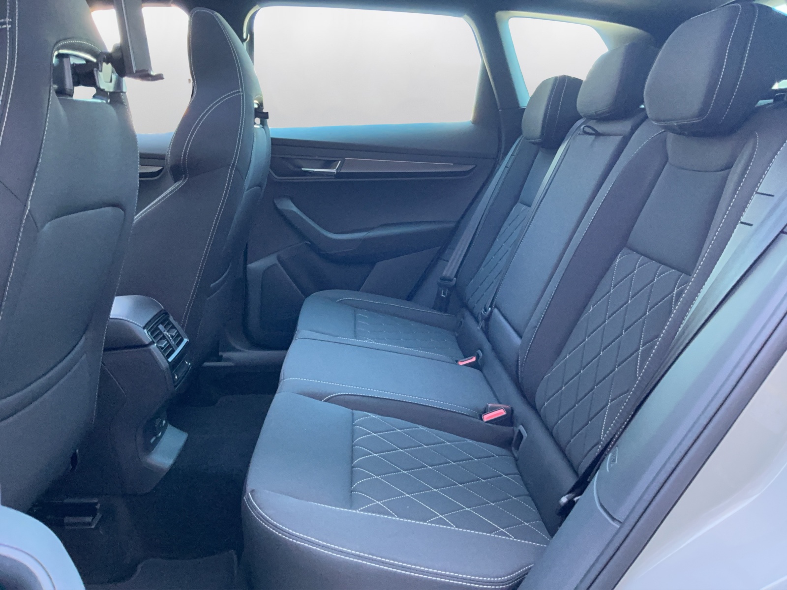 SKODA Karoq 1.5 TSI SportLine DSG - 11