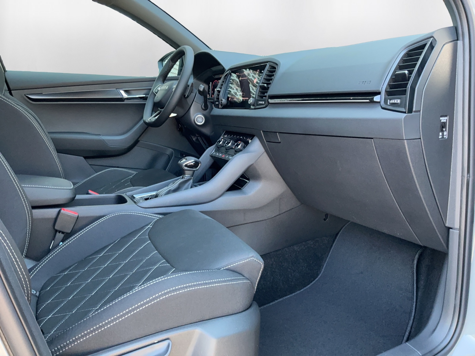 SKODA Karoq 1.5 TSI SportLine DSG - 14