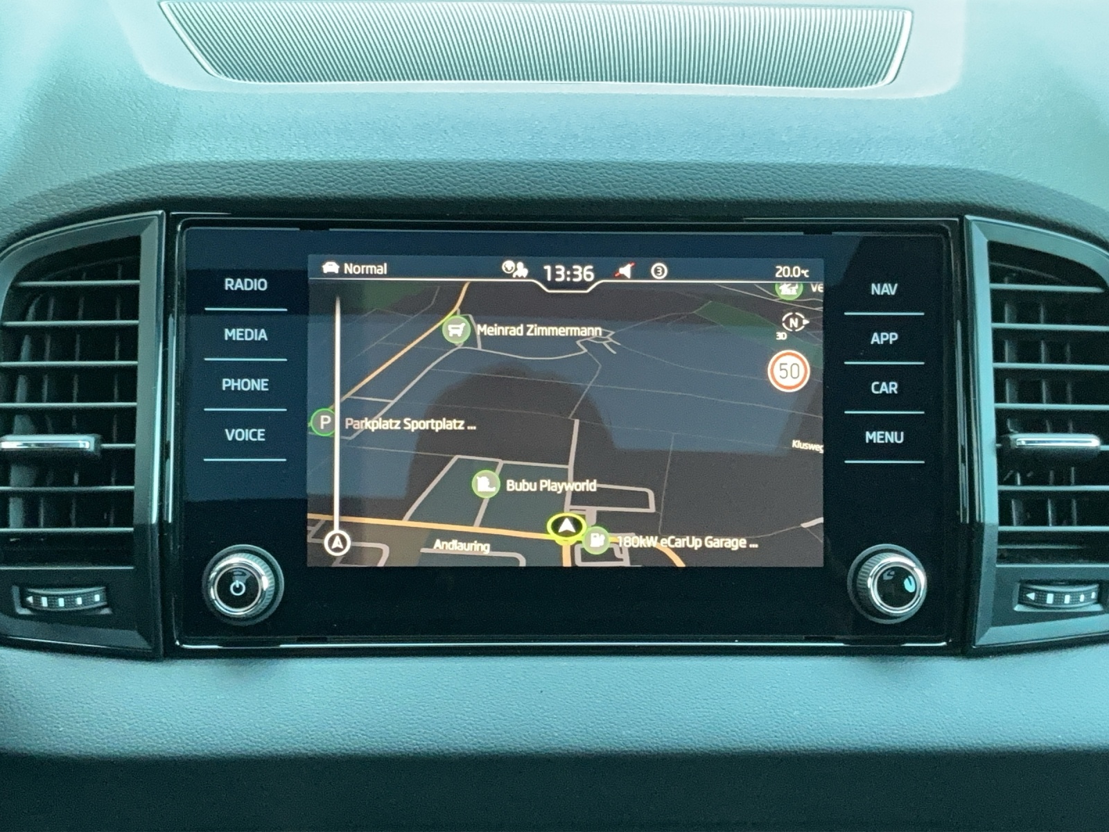 SKODA Karoq 1.5 TSI SportLine DSG - 9