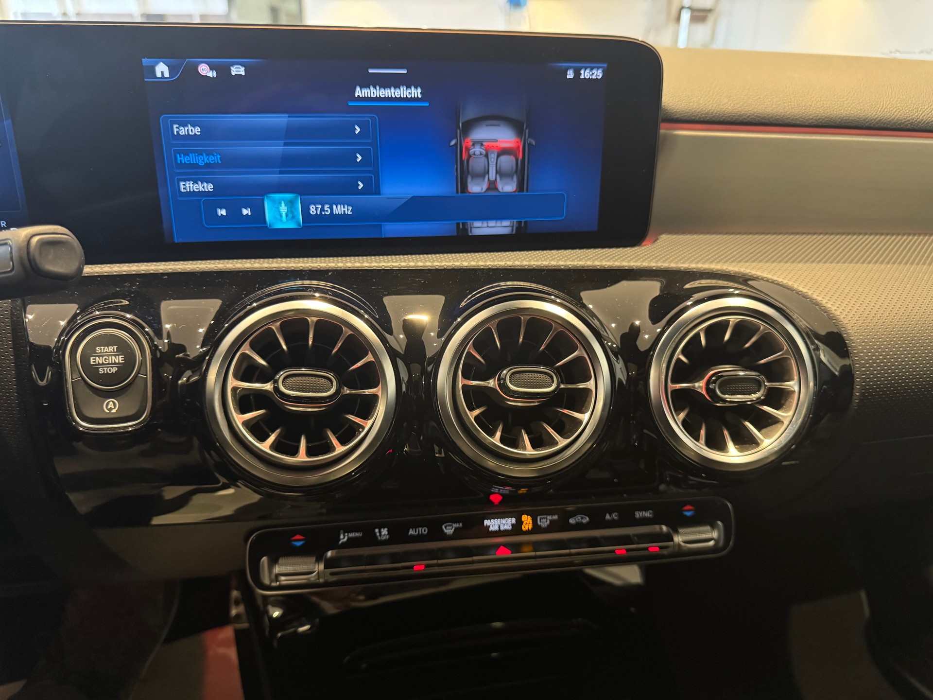 MERCEDES-BENZ A 250 AMG Line 4m - 15
