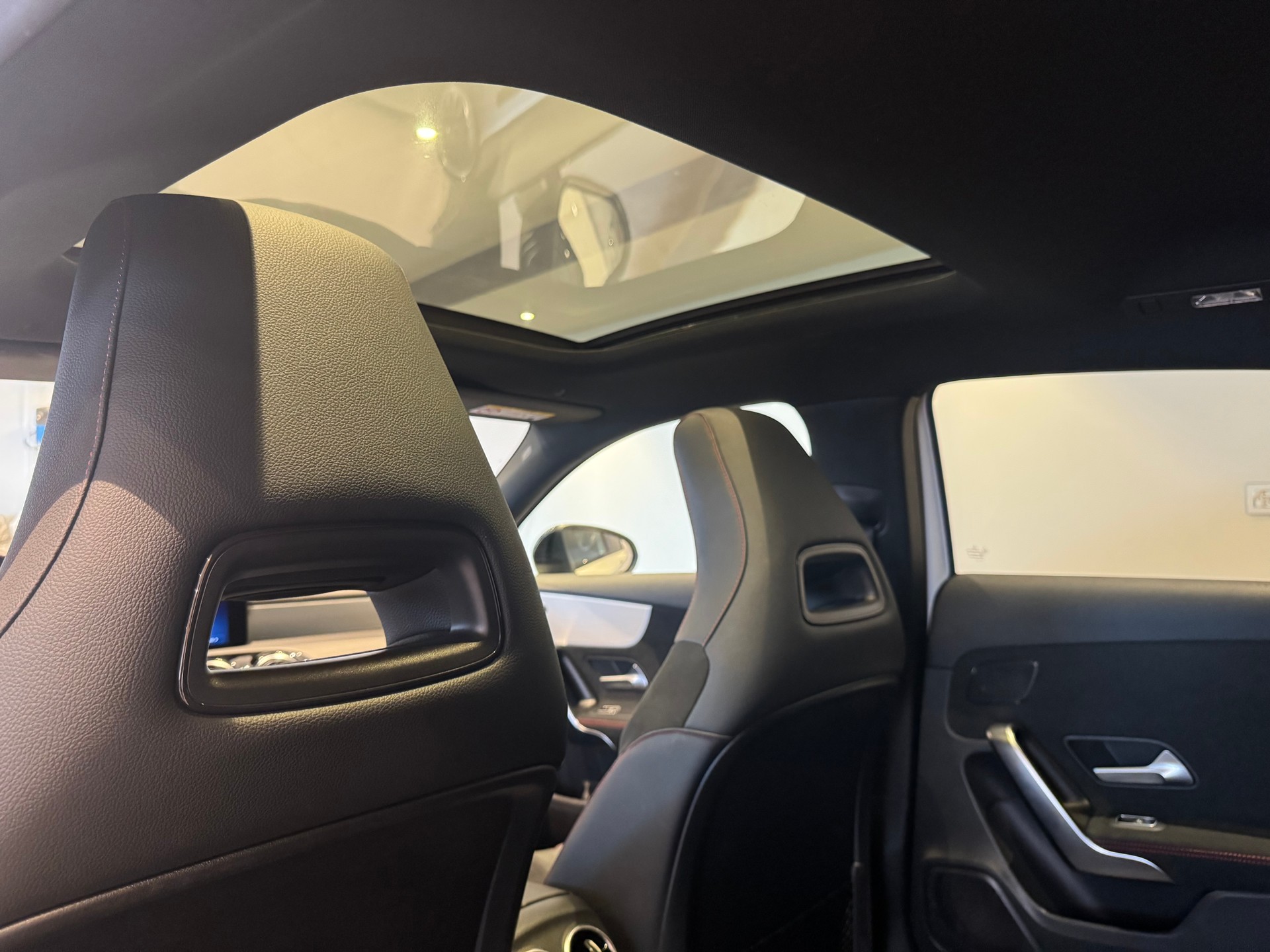 MERCEDES-BENZ A 250 AMG Line 4m - 10
