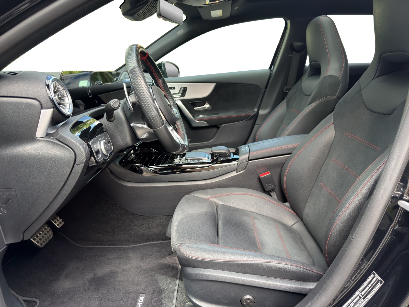 MERCEDES-BENZ A 35 AMG 4Matic - 9