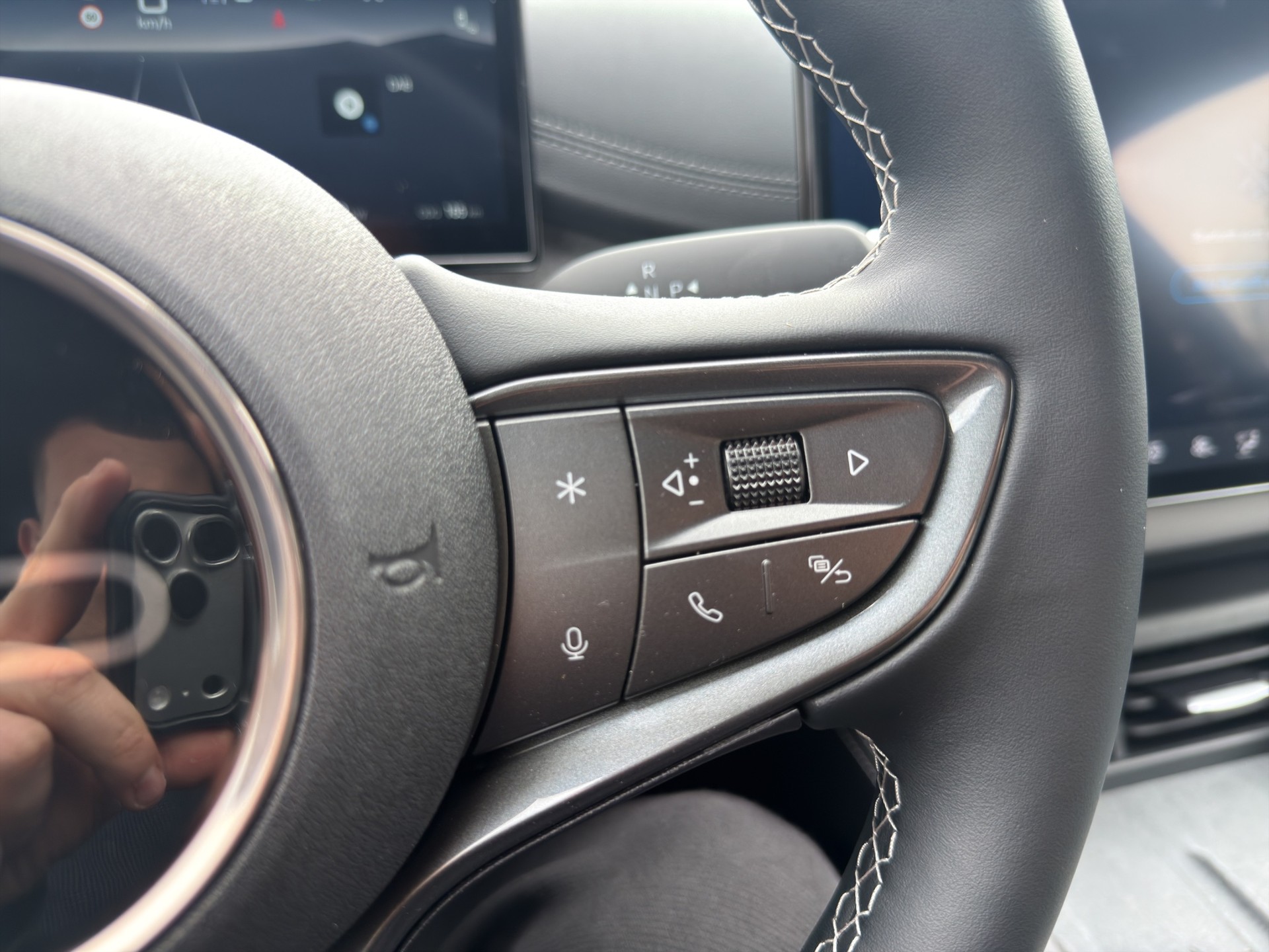 BYD Seal 6 DM-i Touring Comfort interior beige - 26