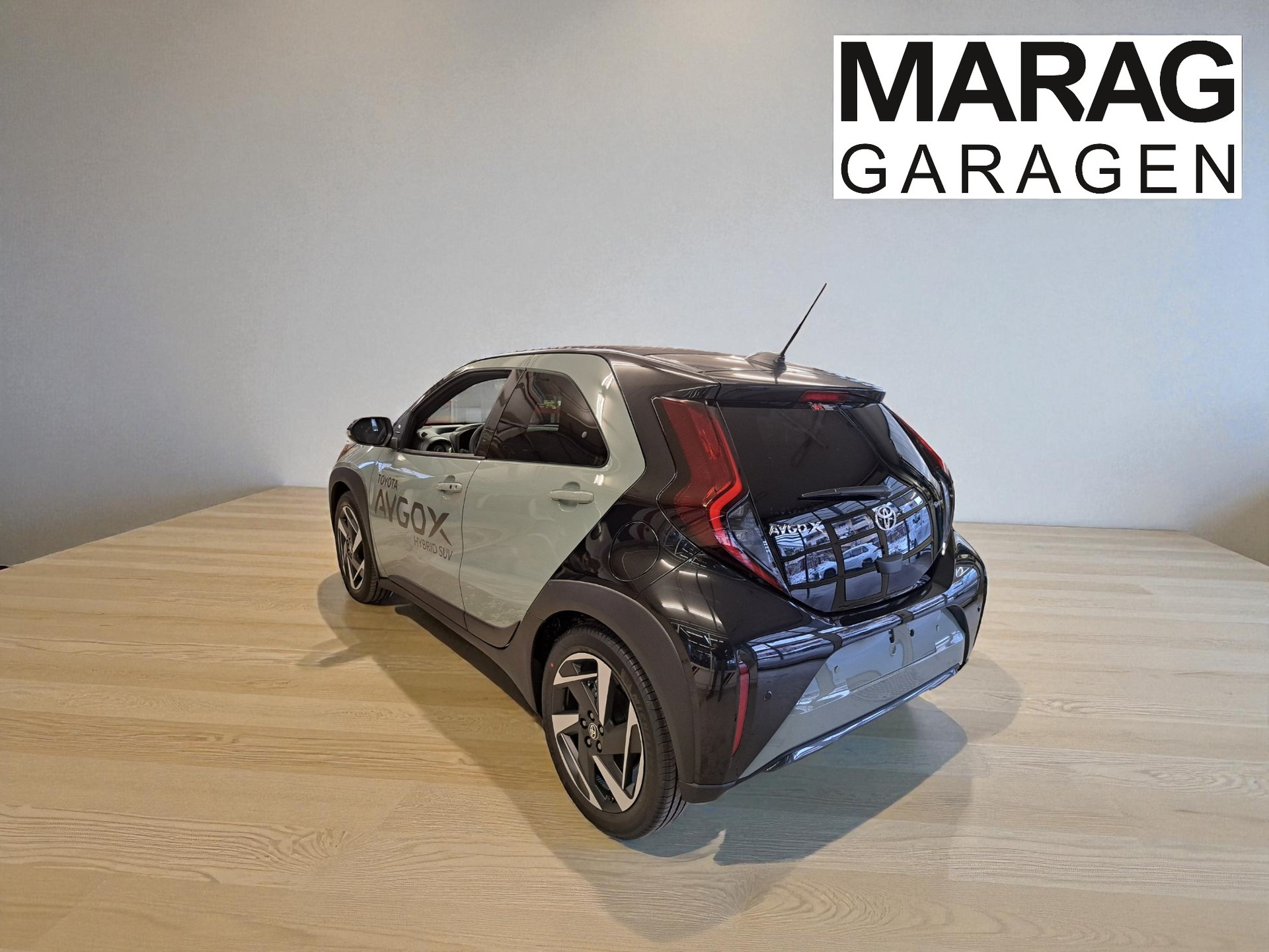 TOYOTA Aygo X 1.5 Style e-CVT - 10