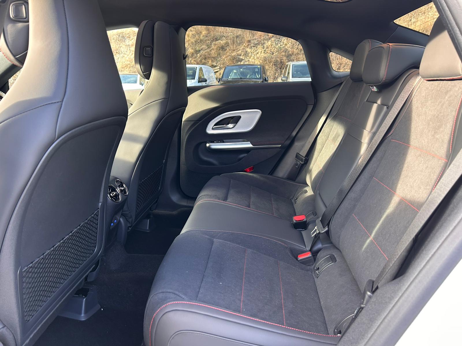 MERCEDES-BENZ CLA 220 4Matic 8G-DCT - 10