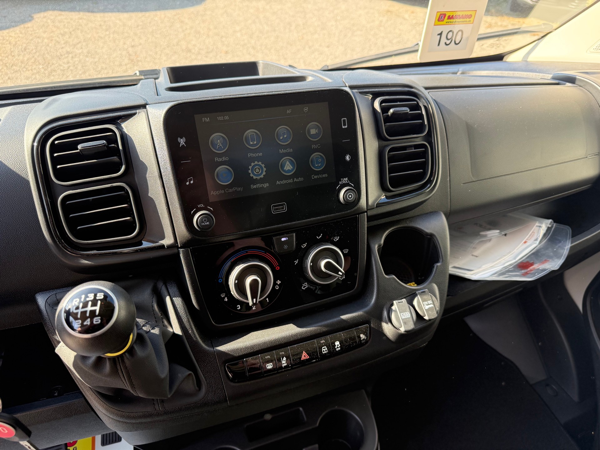 PEUGEOT Boxer 335 Heavy 2.2 BlueHID 140 Koffer mit Hebebühne - 13