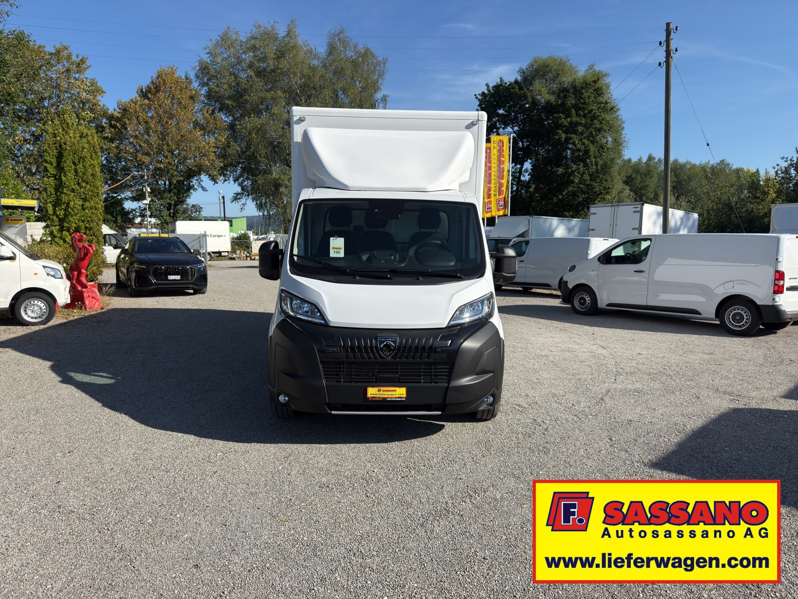 PEUGEOT Boxer 335 Heavy 2.2 BlueHID 140 Koffer mit Hebebühne - 3