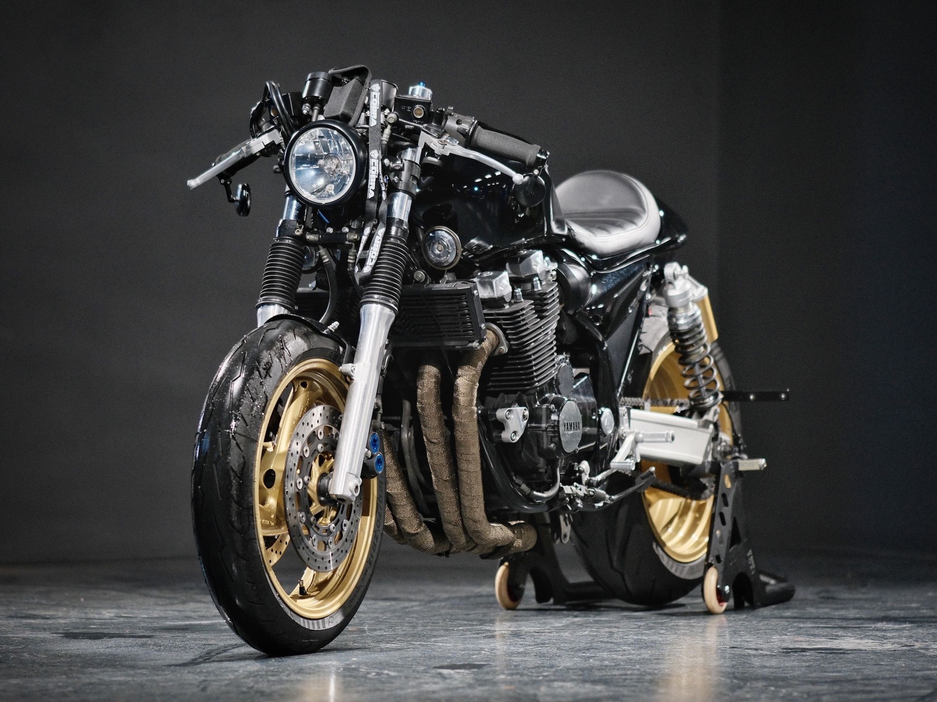 YAMAHA XJR 1300 SP - 4