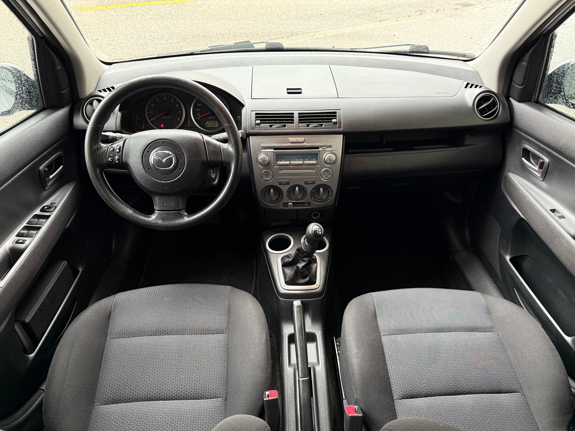 MAZDA 2 1.4i 16V Exclusive - 10