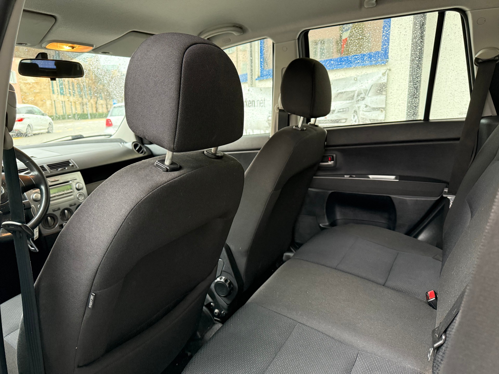 MAZDA 2 1.4i 16V Exclusive - 9