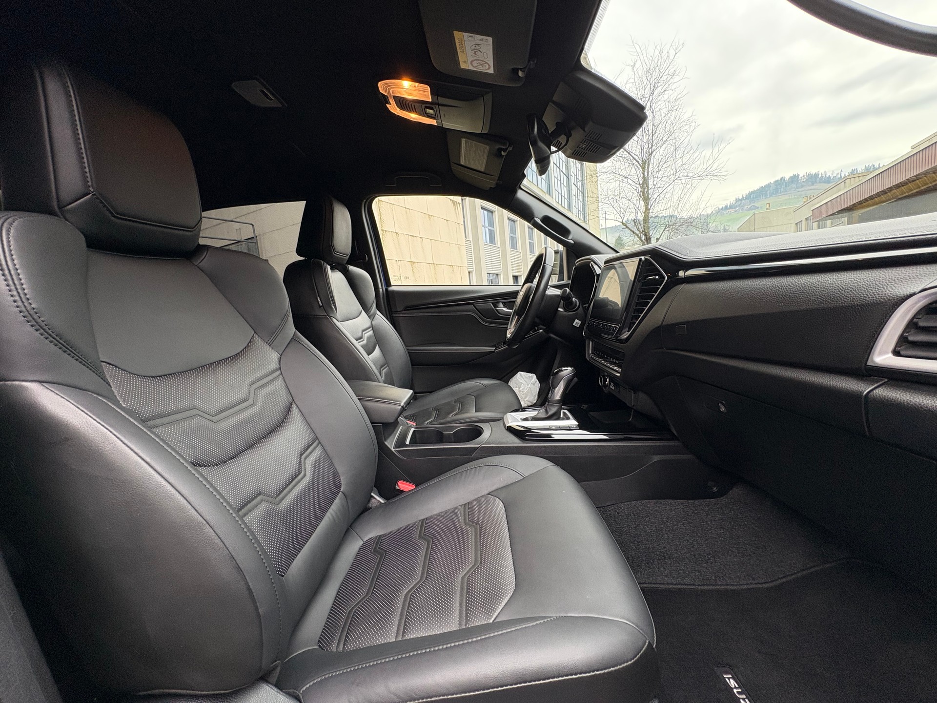 ISUZU D-MAX 1.9 CrewCab N60FF 4x4 AT - 12