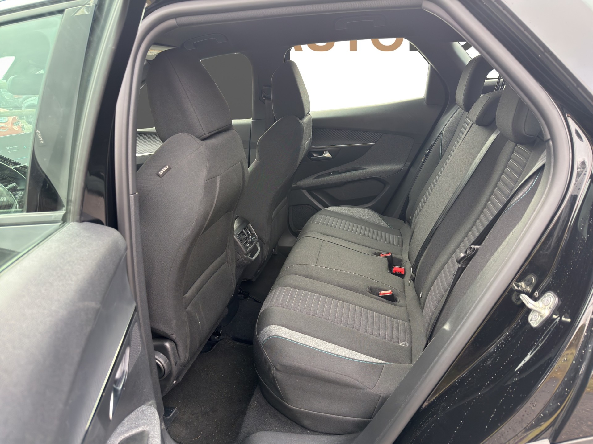 PEUGEOT 3008 1.6 Plug-in Hybrid Active Pack - 13