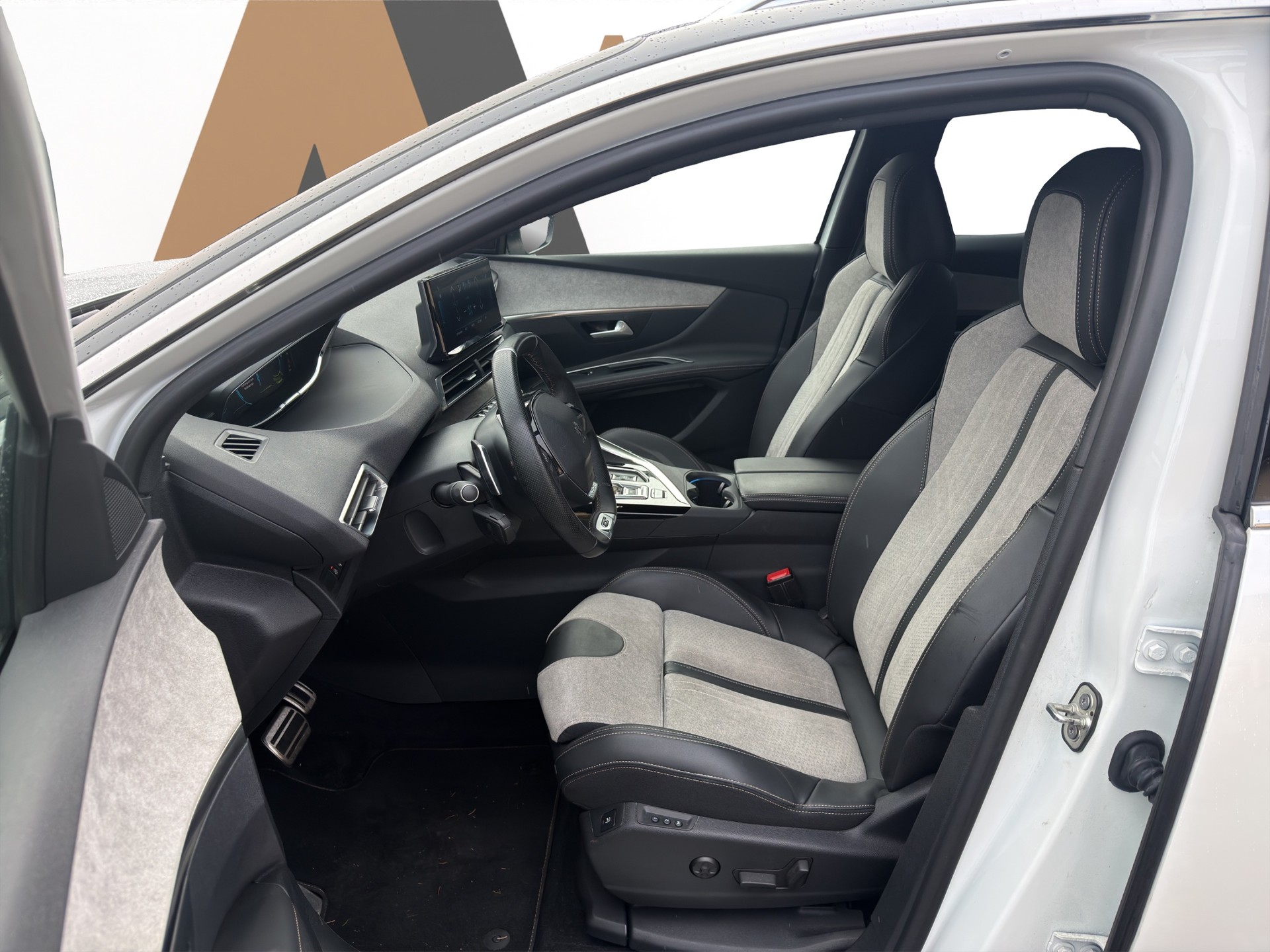 PEUGEOT 3008 1.6 Plug-in Hybrid4 GT Panoramadach - 9