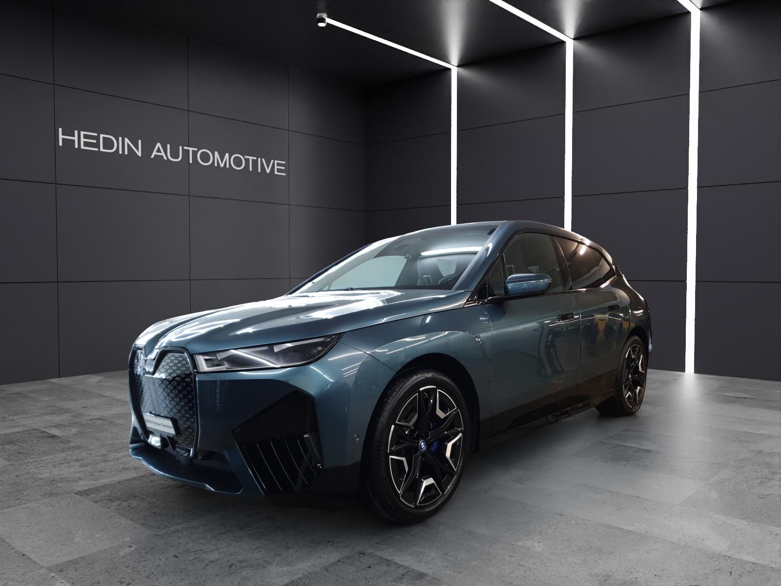 BMW iX xDrive40 SUV / Geländewagen