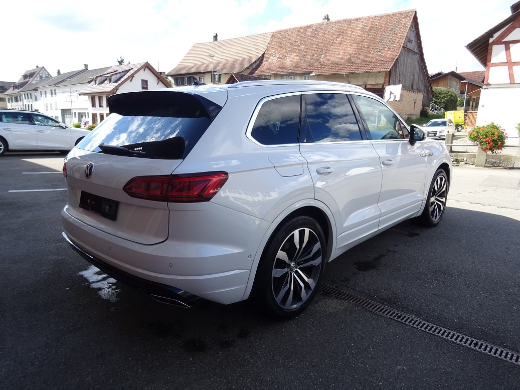 VW Touareg 3.0 V6 TDI R-Line - 3