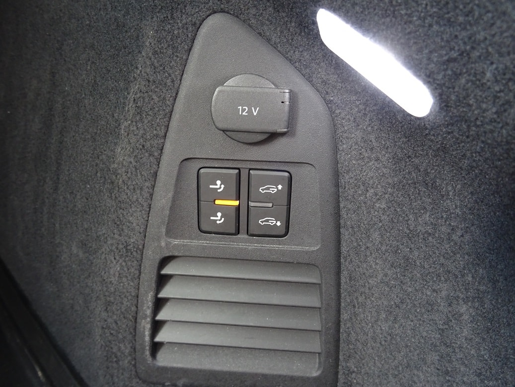 VW Touareg 3.0 V6 TDI R-Line - 9