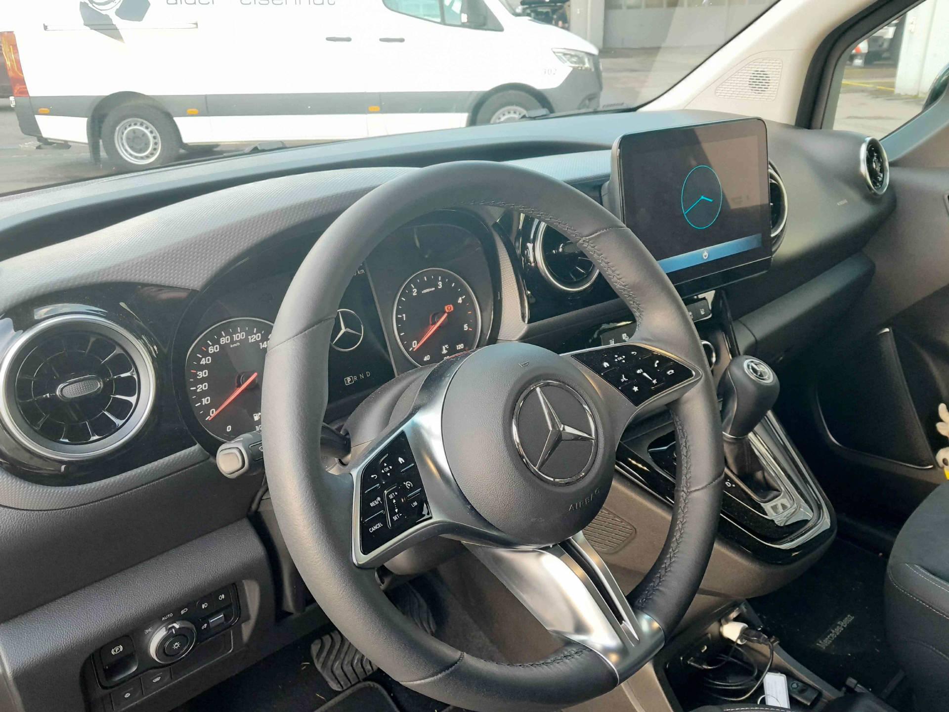 MERCEDES-BENZ 180 d Style Van S - 8